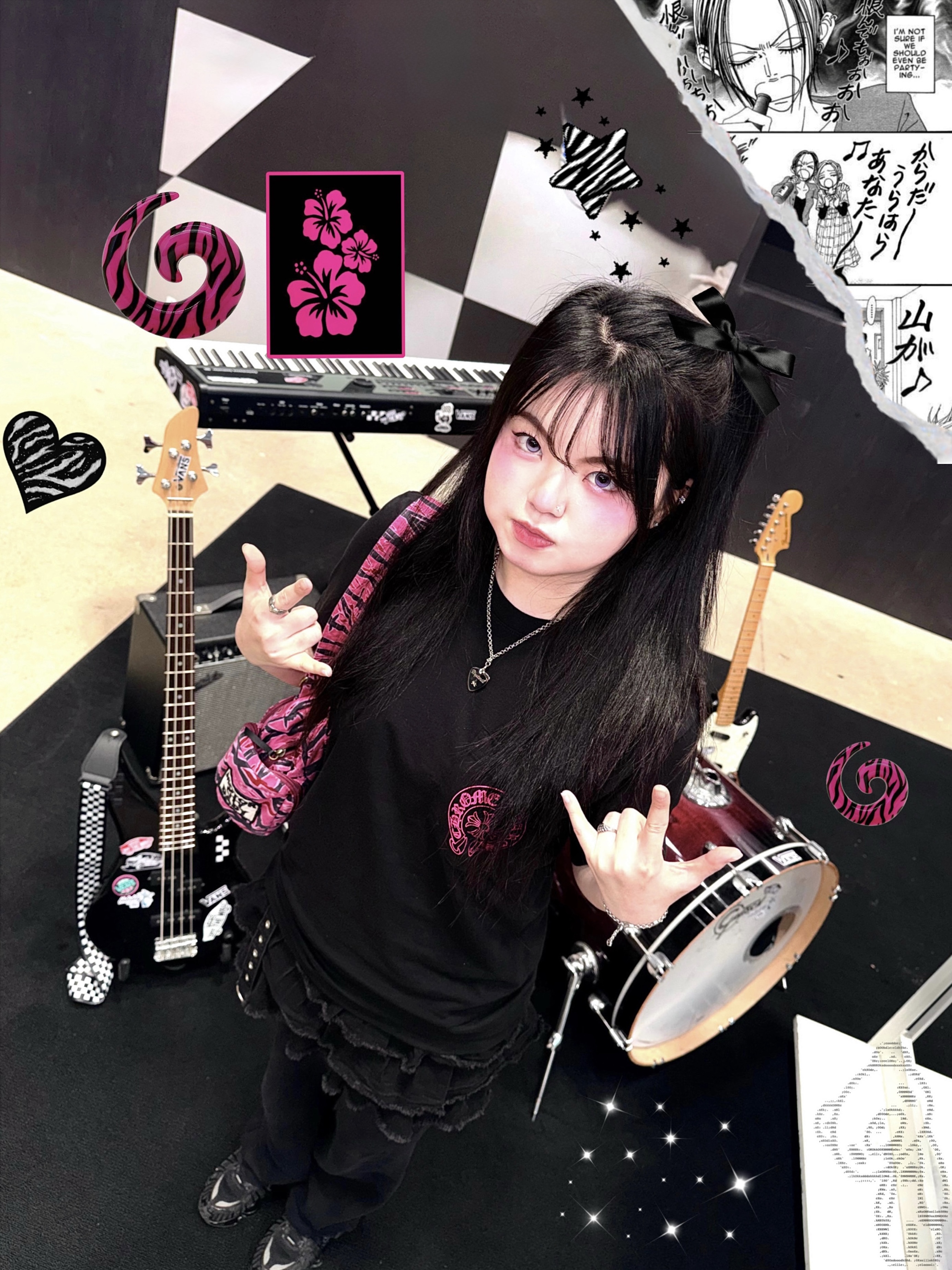 Chrome Hearts Horseshoe Logo T-Shirt Black Pink, (W) Hysteric Glamour On Skull Pick Necklace Silver 착용 스타일 - 1