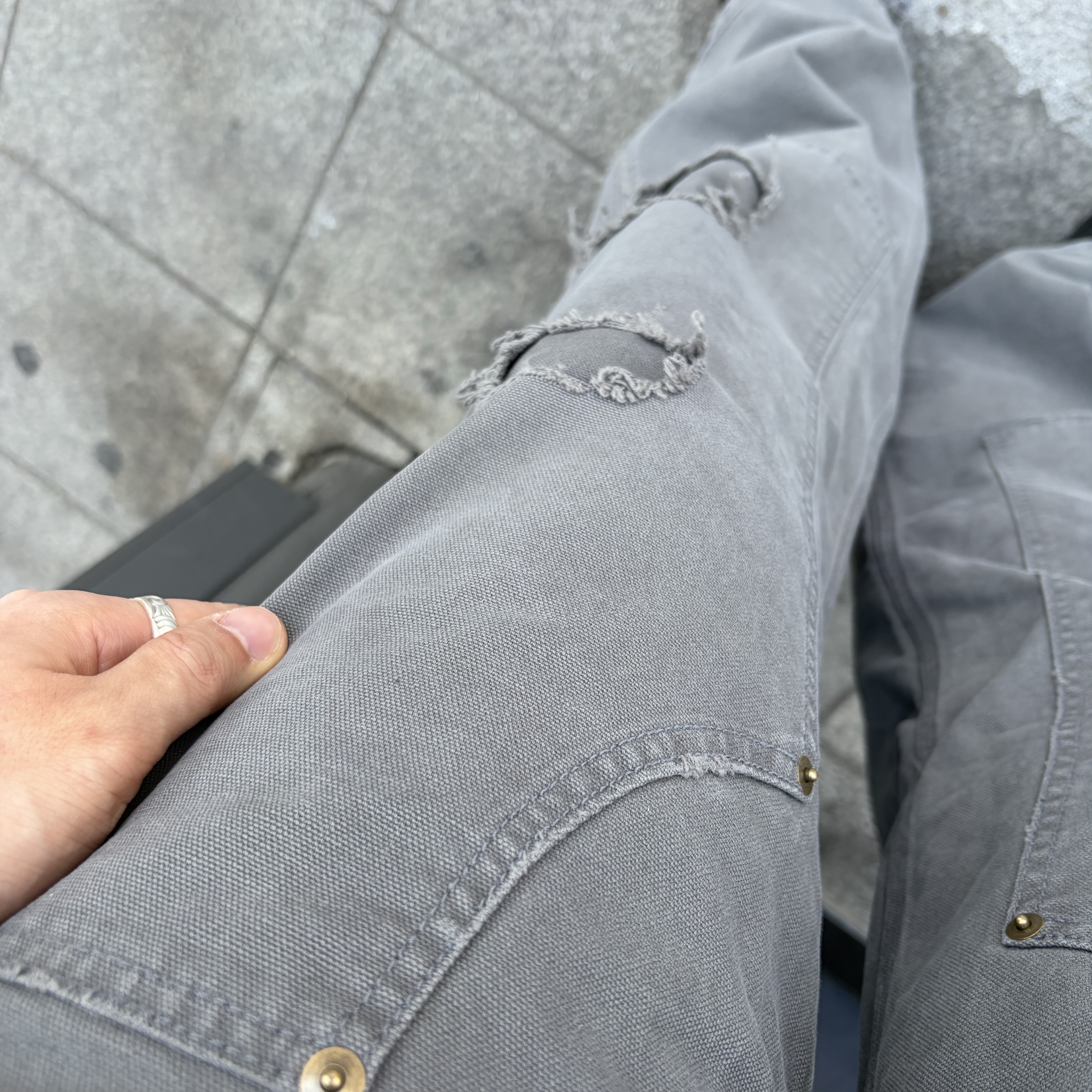 Undermycar Army Canvas Carpenter Pants Khaki Gray 착용 스타일
