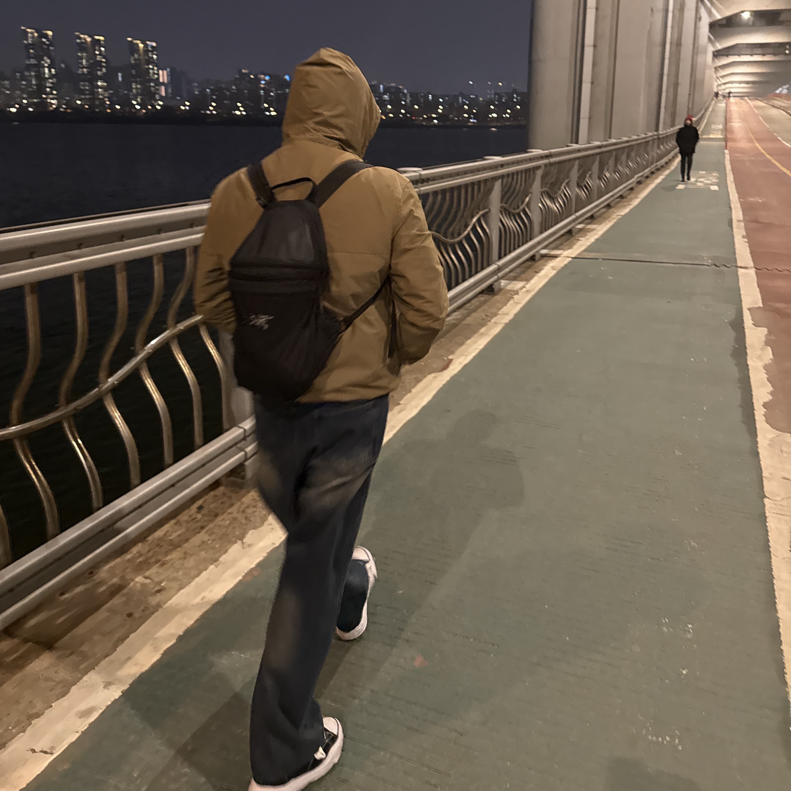 Maison Mihara Yasuhiro Peterson OG Sole Canvas Low Sneakers Black, Arc'teryx Heliad 15 Backpack Black 착용 스타일 - 2