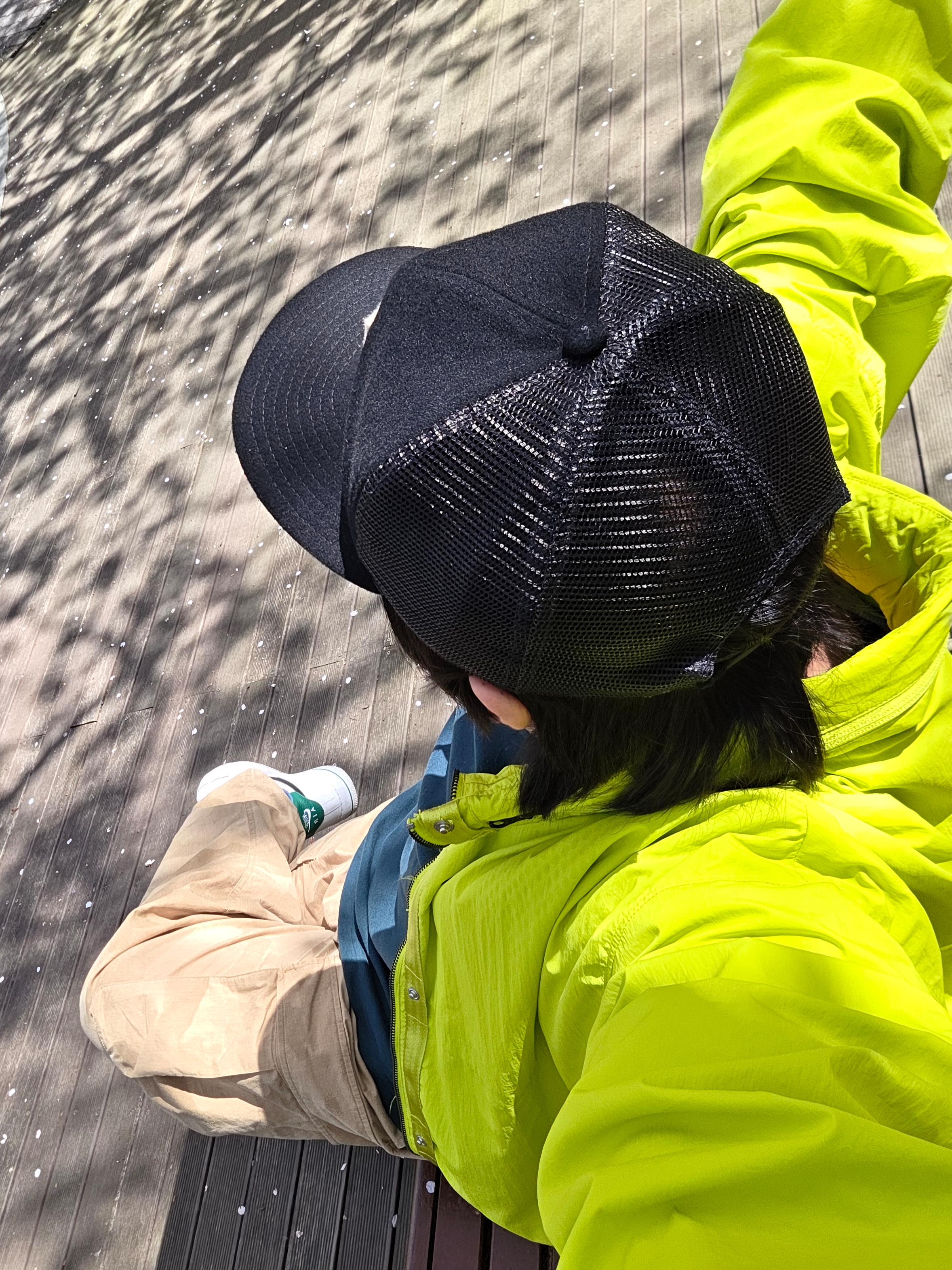 Essentials x New Era E Trucker Cap Black, Nike Tech Jacket Bright Cactus - Asia 착용 스타일 - 3