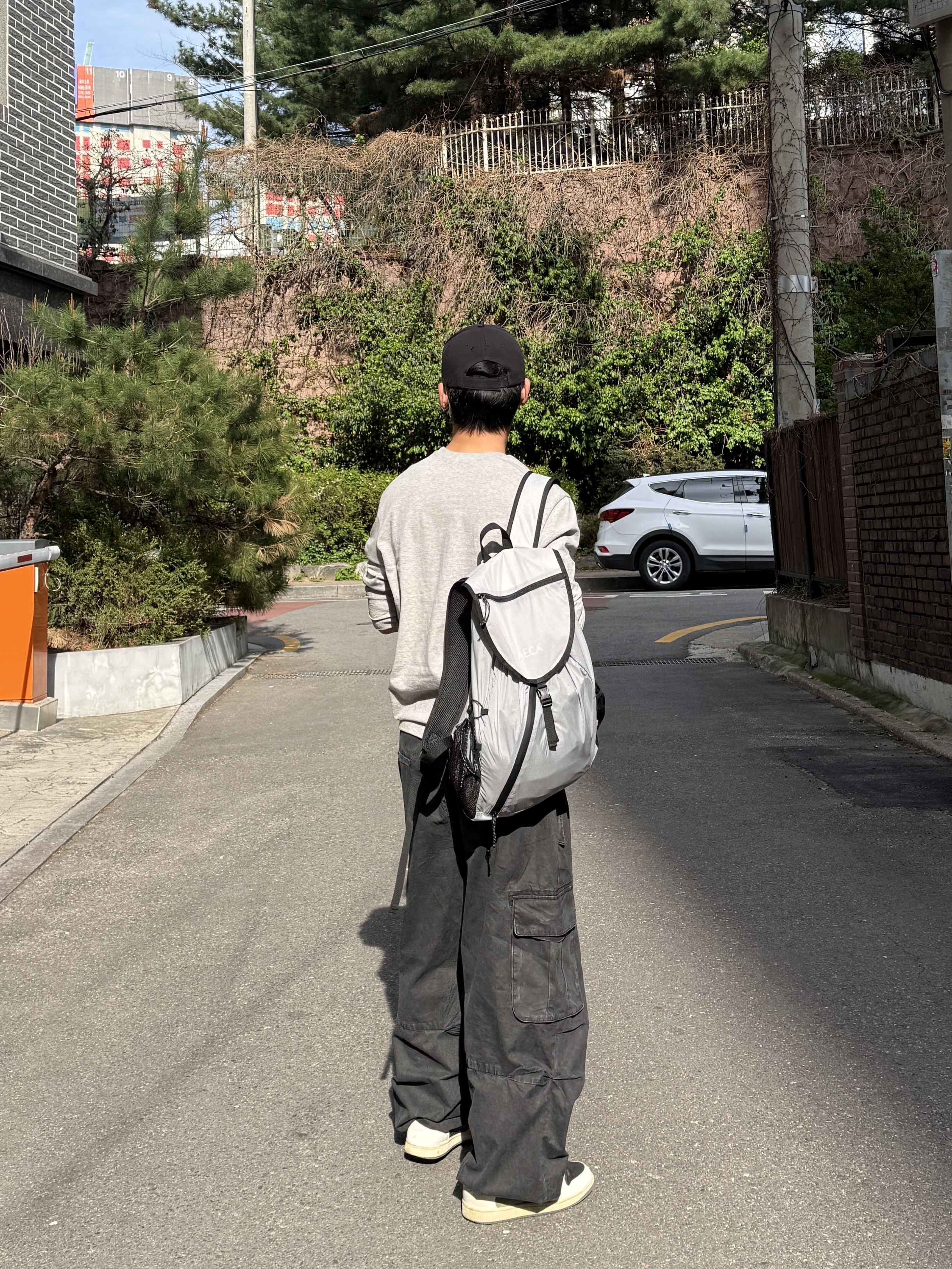(W) Jordan 1 x Travis Scott Retro Low OG SP Medium Olive, Jordan 1 x Travis Scott Retro Low OG SP Reverse Olive 착용 스타일 - 4