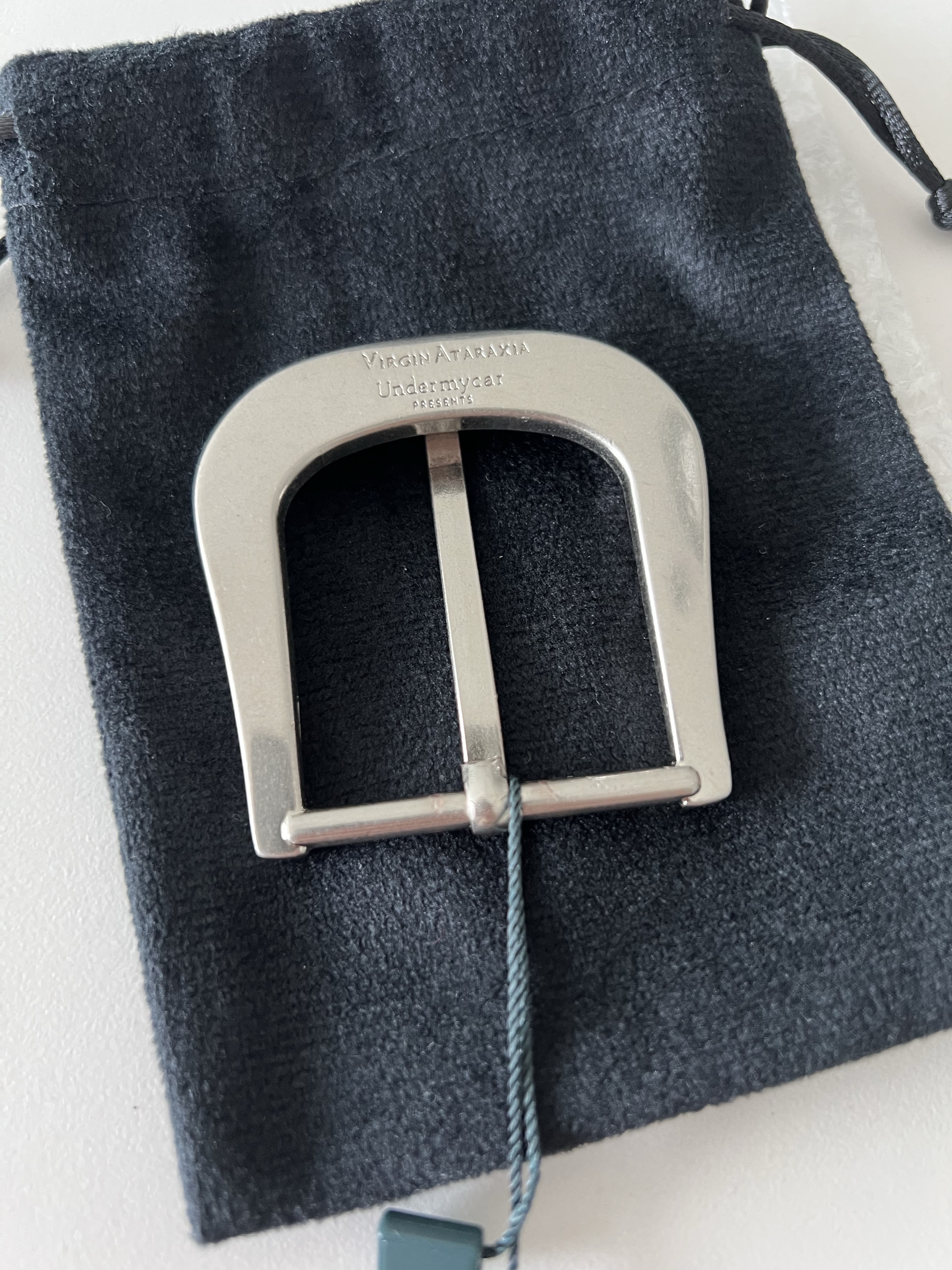 Undermycar Heavy Hoof Belt Buckle Matte Silver 착용 스타일 - 3