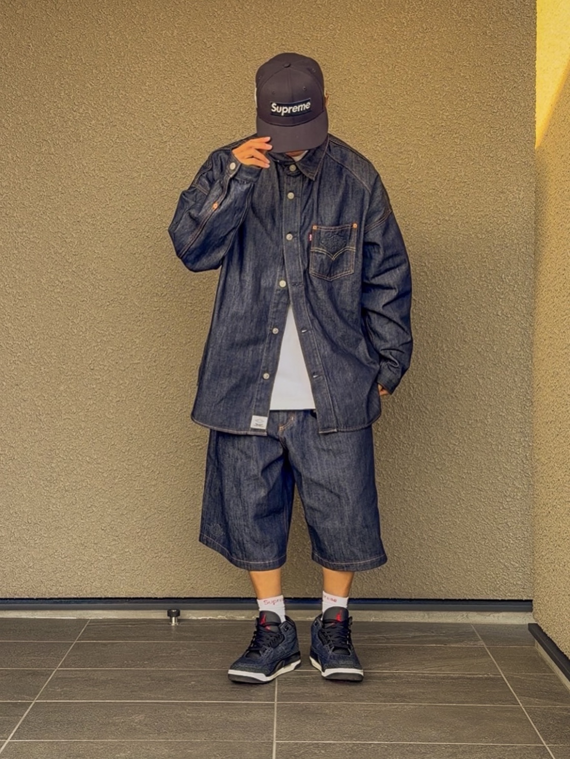 Levi's x Jordan Overshirt Jacket Indigo, Levi's x Jordan Baggy Shorts Indigo 착용 스타일 - 1