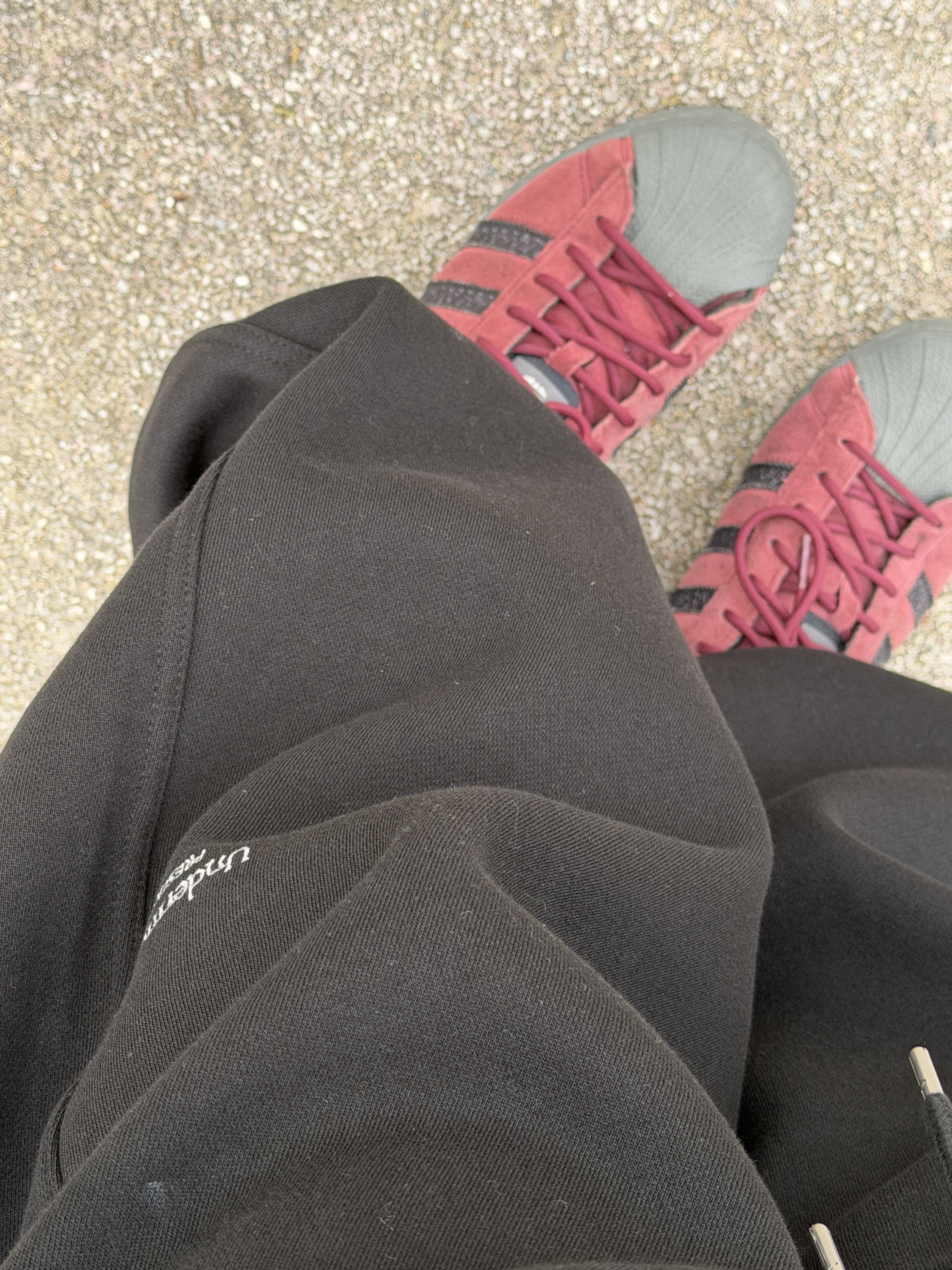 Undermycar Mu.03 Anti Fxxking Logo Play Oversized Sweat Jogger Black, Adidas Superstar Shadow Red Core Black 착용 스타일 - 4