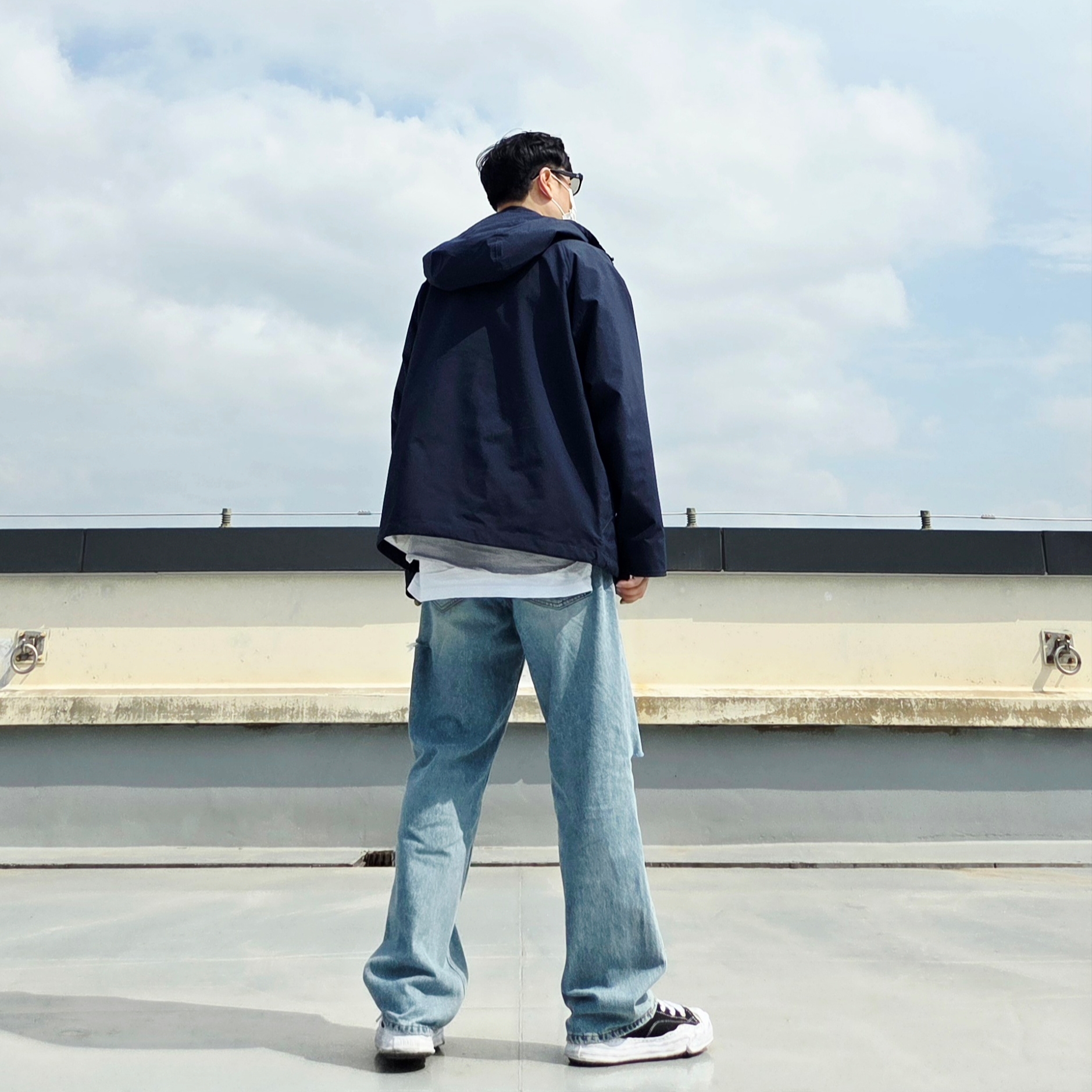 Nanamica 2L Nylon Gore-Tex Cruiser Jacket Navy, Maison Mihara Yasuhiro Hank OG Sole Canvas Low-top Sneakers Black 착용 스타일 - 4
