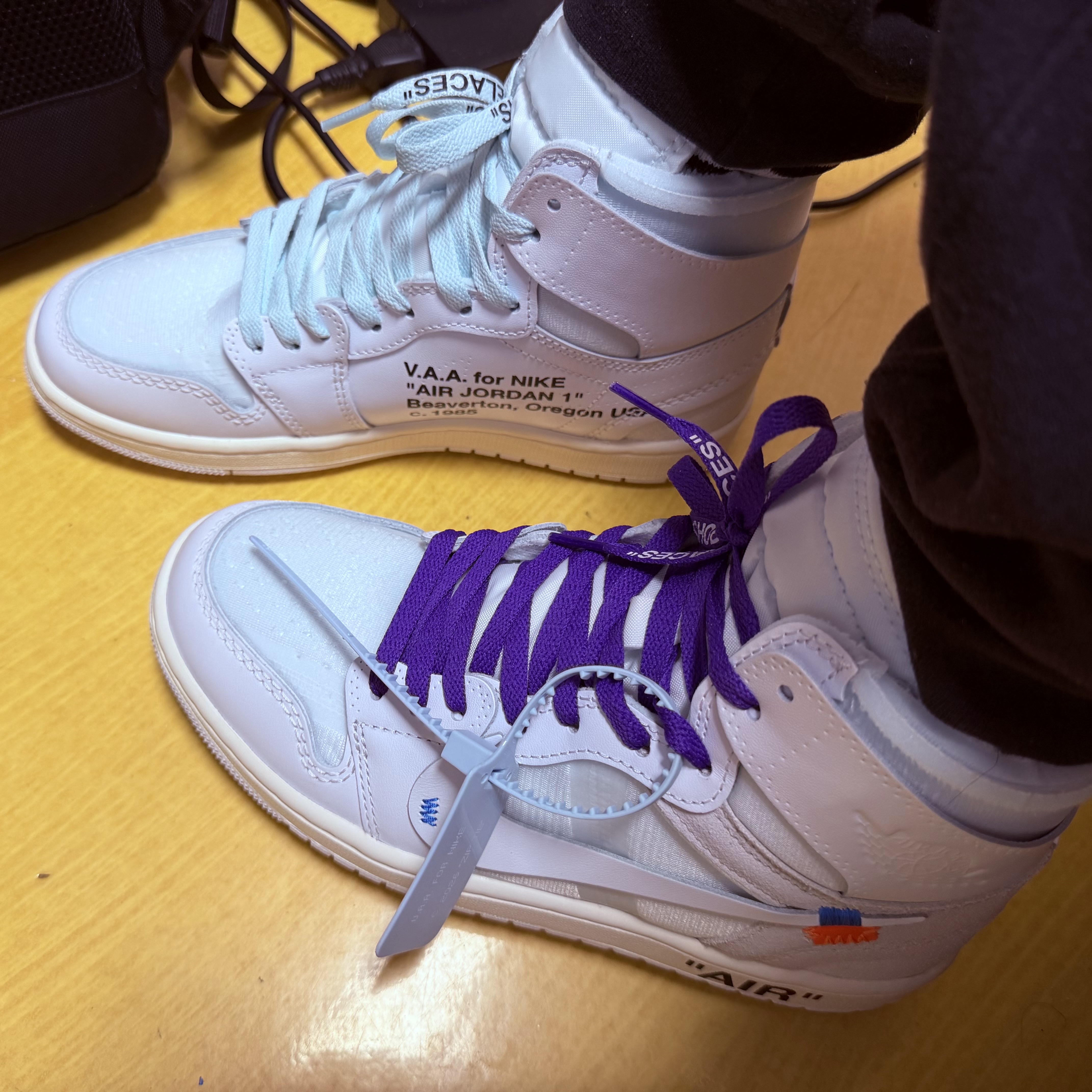 Jordan 1 x Virgil Abloh Archive Retro High Alaska White 착용 스타일 - 1