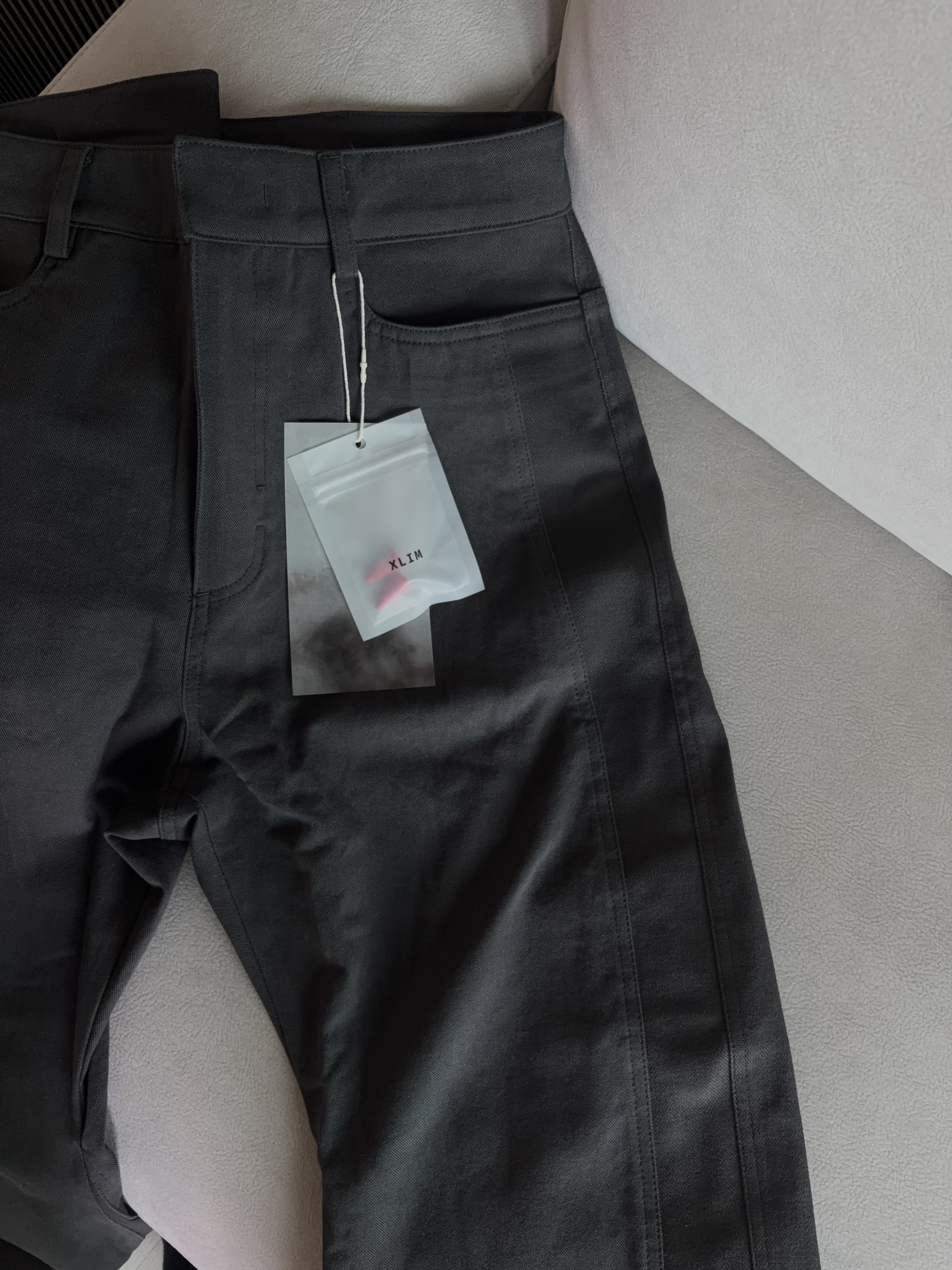 Xlim EP.9 03 Trousers Black 착용 스타일 - 1