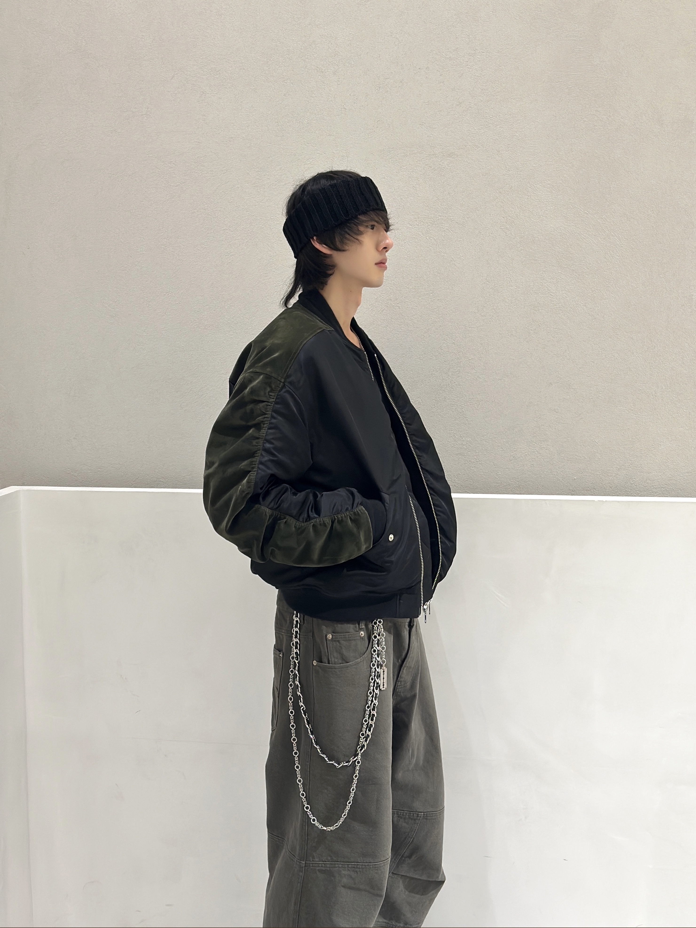 Farfromwhat Far Backline Contrast Bomber, Farfromwhat Far Double Waist Pants 착용 스타일 - 5