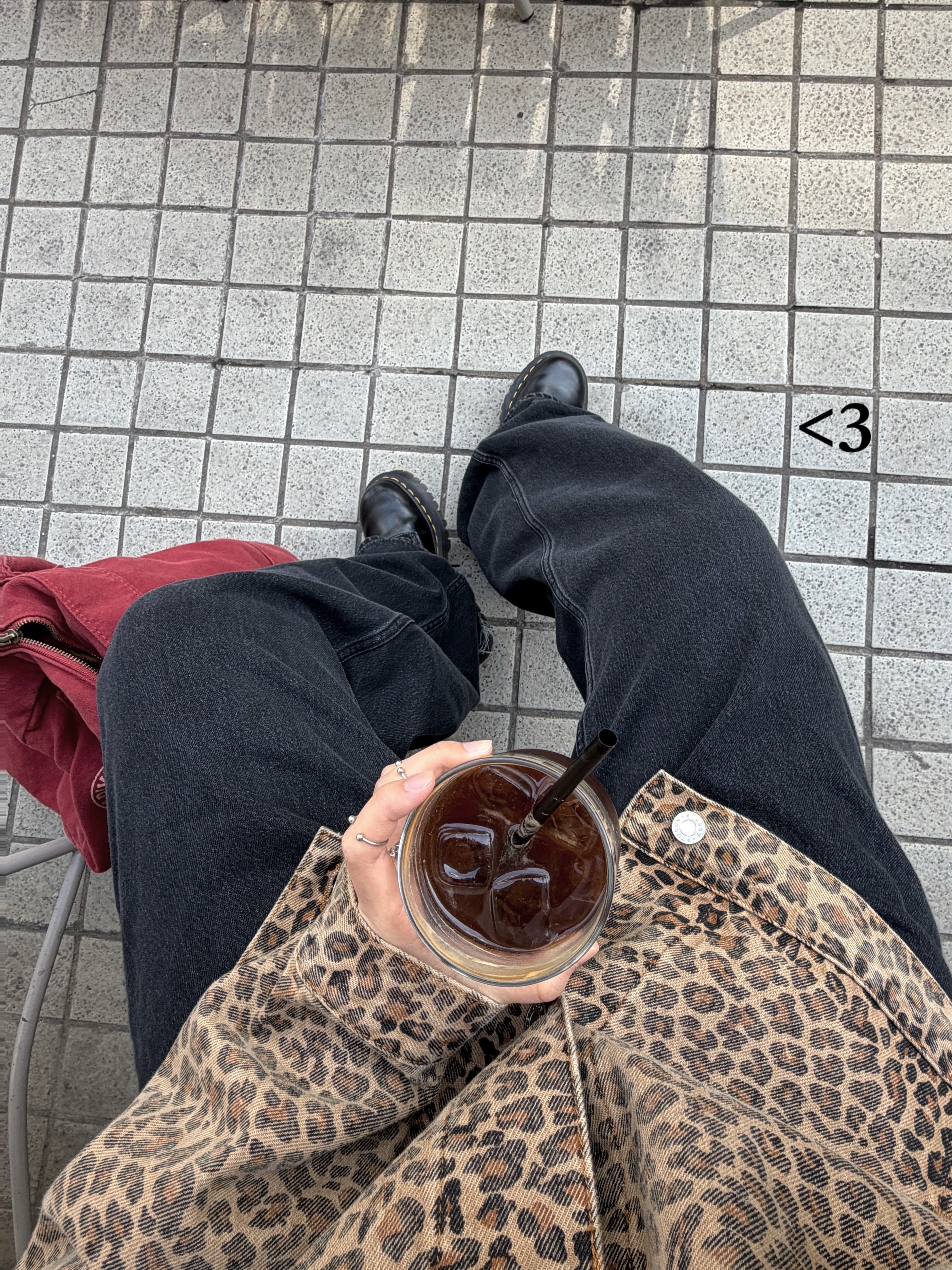 Stussy Trucker Jacket Denim Leopard 착용 스타일 - 4