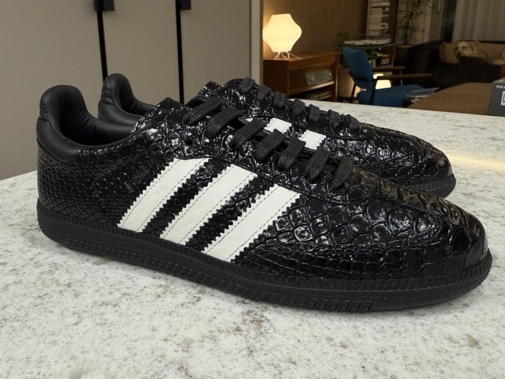 Adidas Samba OG Made in Italy Black Cloud White 착용 스타일 - 3