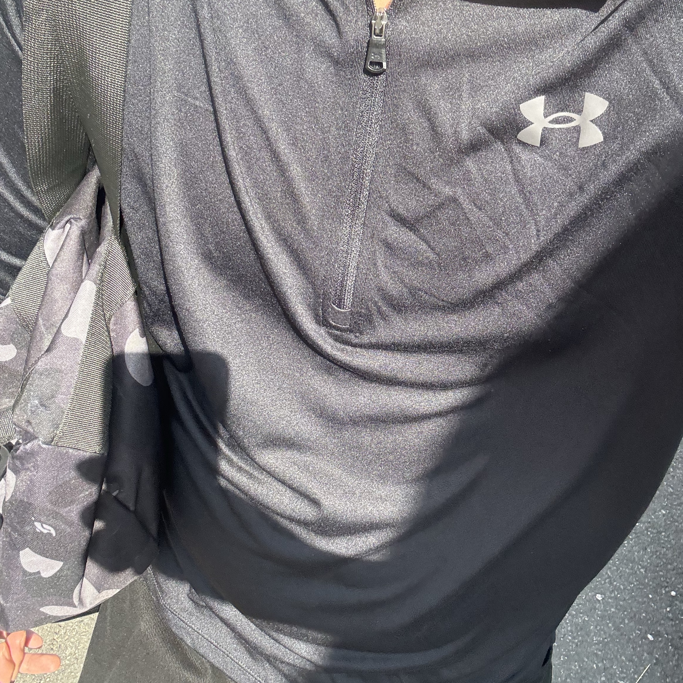 Under Armour Tech Half Zip Long Sleeve Black Charcoal 착용 스타일
