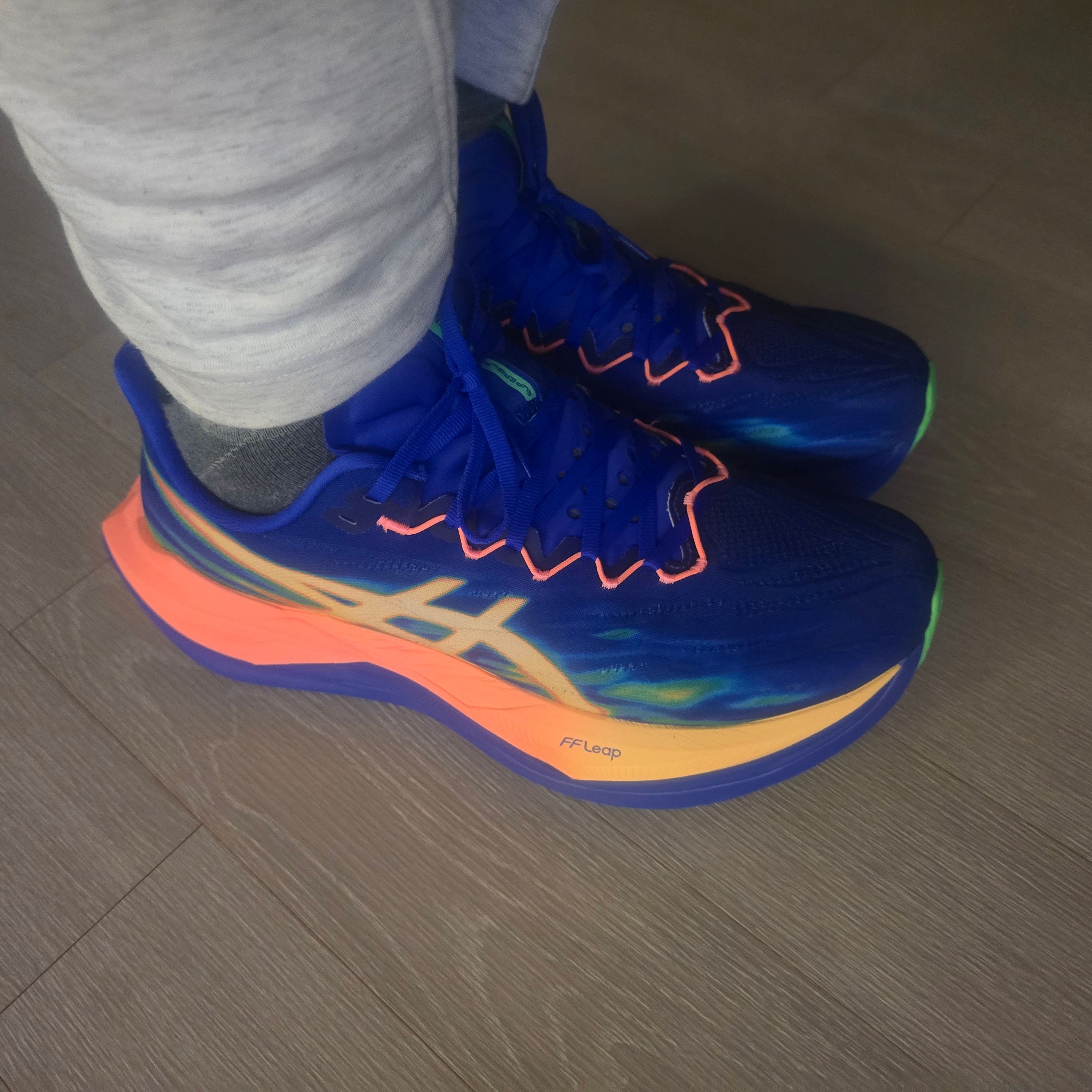 Asics Superblast 3 Cobalt Burst Light Orange 착용 스타일