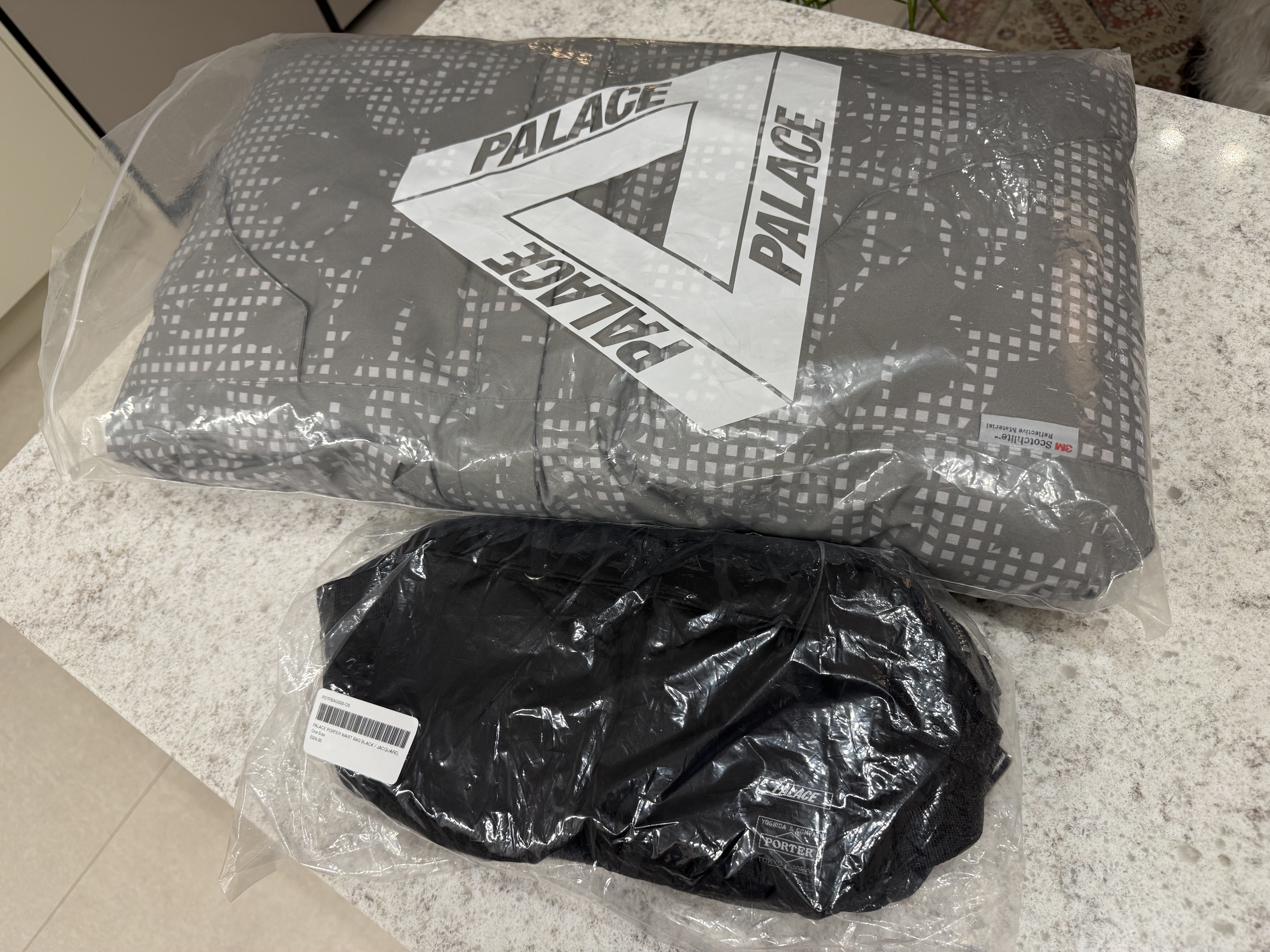 Palace PCWCS Hooded Jacket Digi DPM - 24FW, Porter x Palace Waist Bag Black - 24FW 착용 스타일 - 3