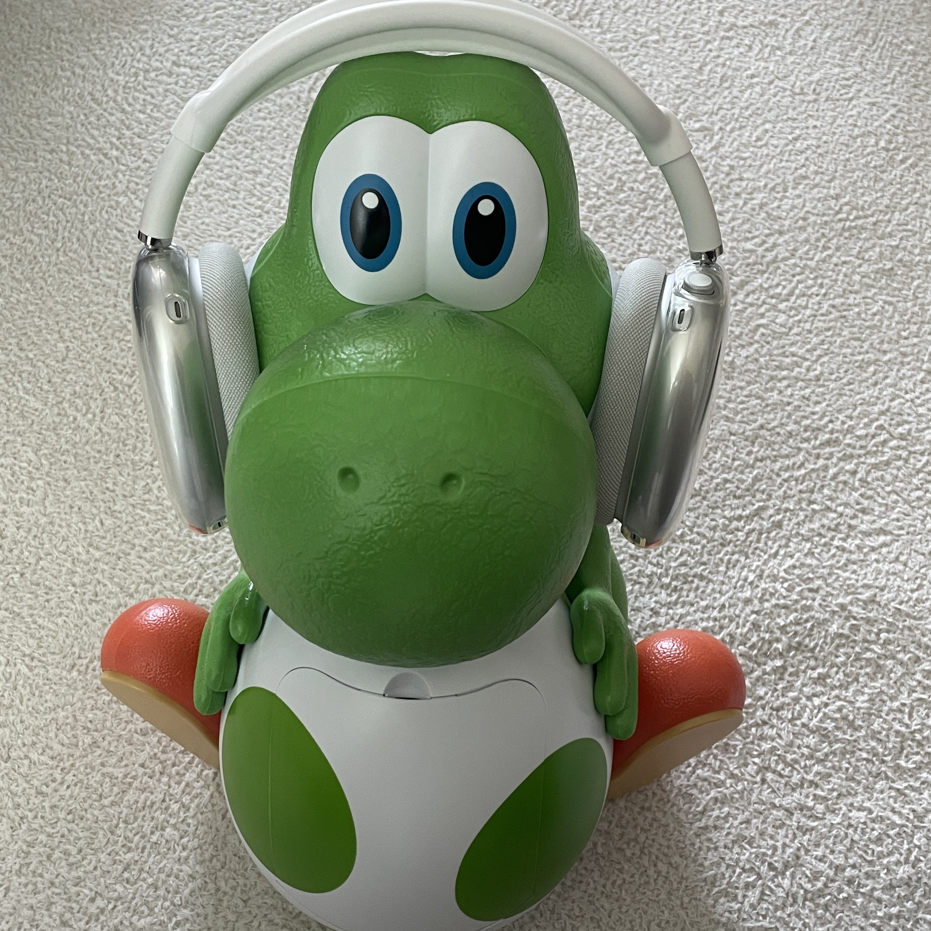 Apple AirPods Max Lightning Silver (Korean Ver.), CGV x Super Mario Yoshi Popcorn Bucket 착용 스타일
