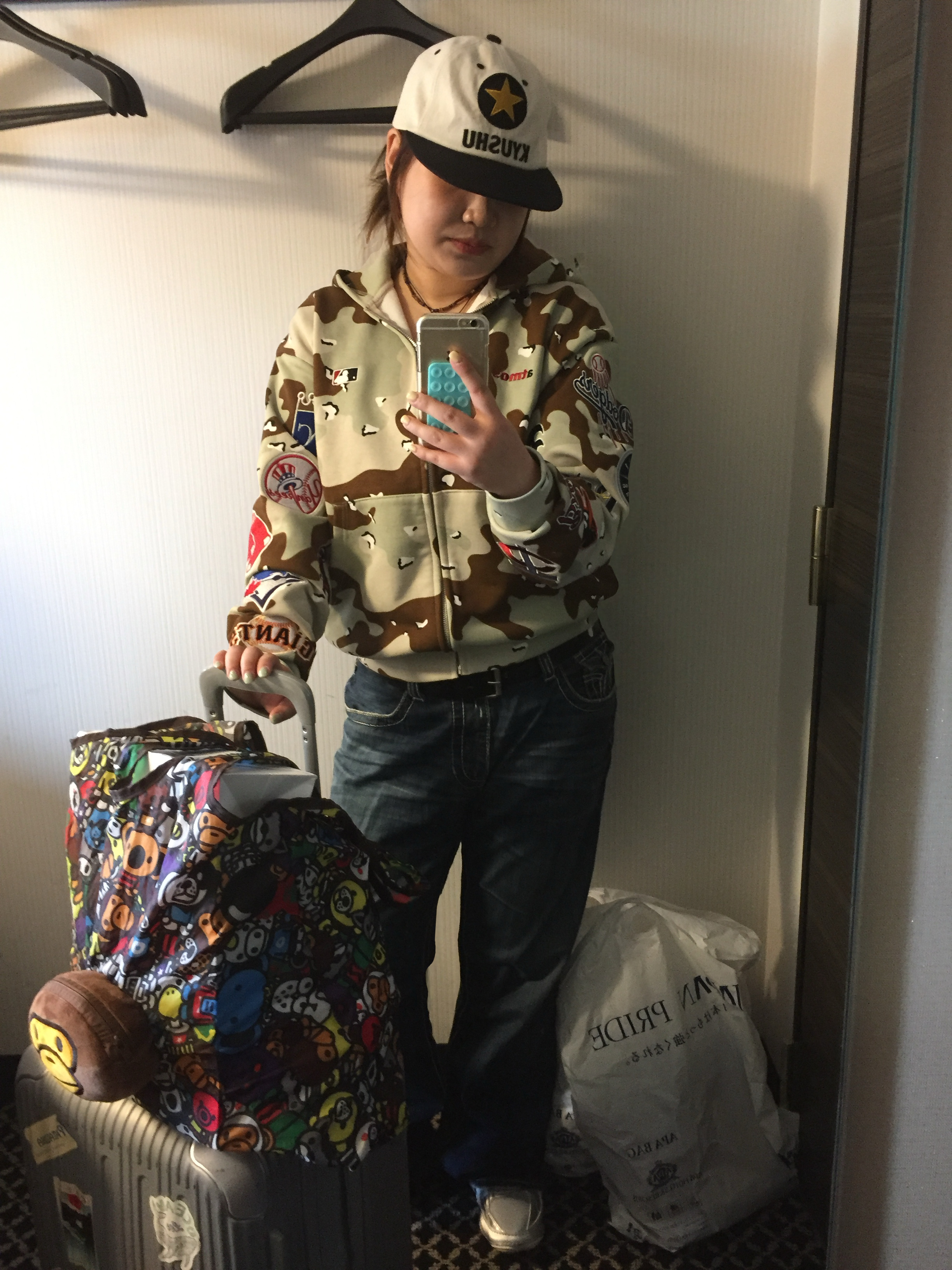 Starbucks x BAPE Baby Milo Foldable Bag, Aoiro KYUSHU Star ビール Cap 착용 스타일