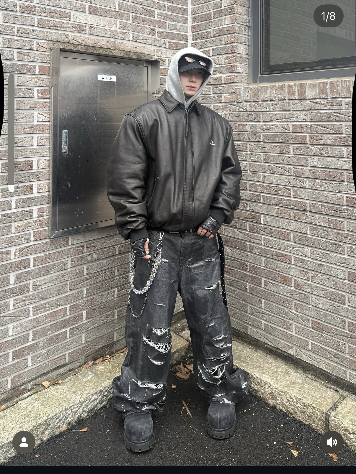Balenciaga Sporty B Taxi Blouson Black, Balenciaga Sporty B Taxi Blouson Black 착용 스타일 - 1