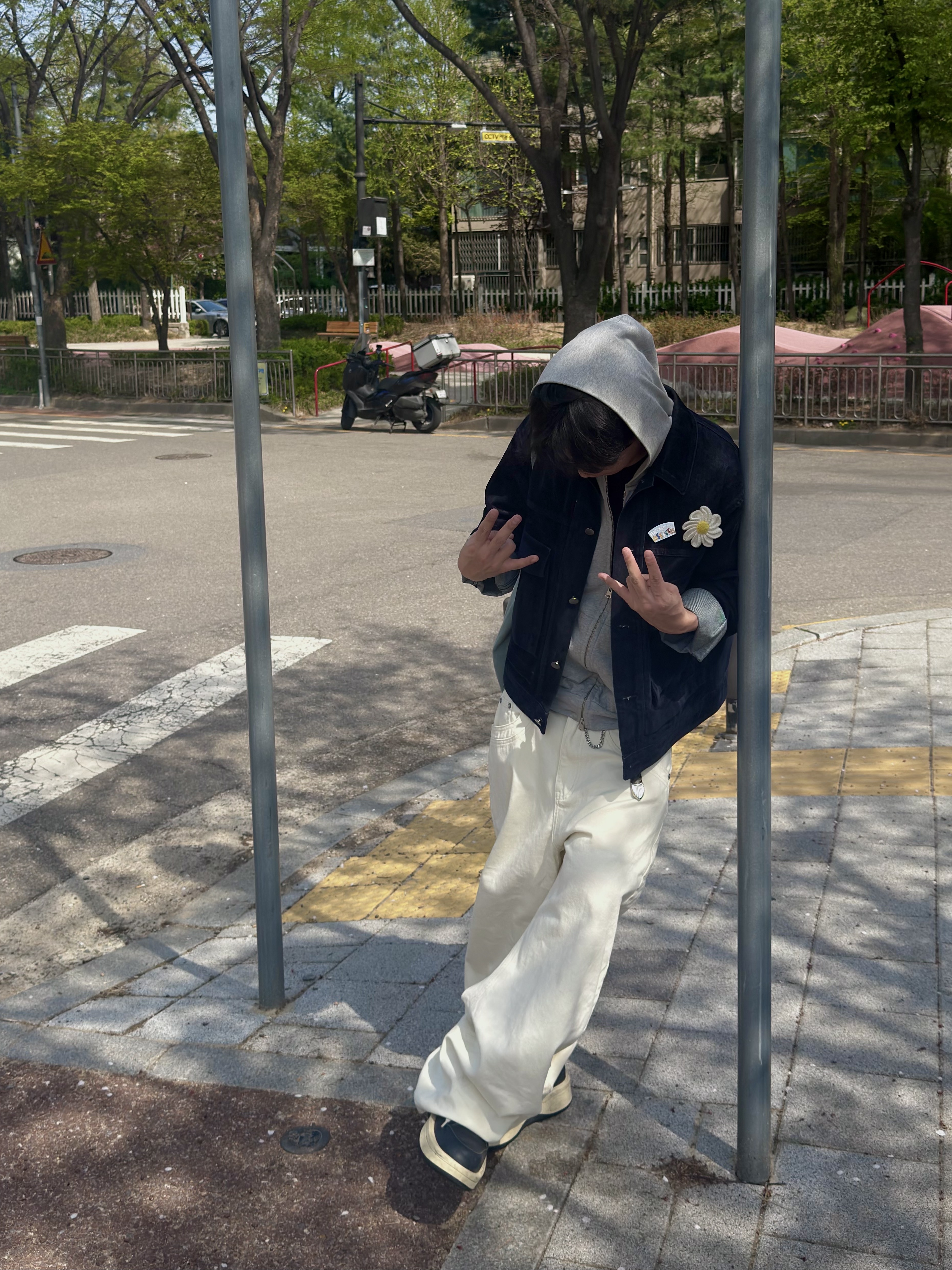Converse x Drkshdw Turbowpn Black Cream, Peaceminusone Daisy Corsage #1 White 착용 스타일