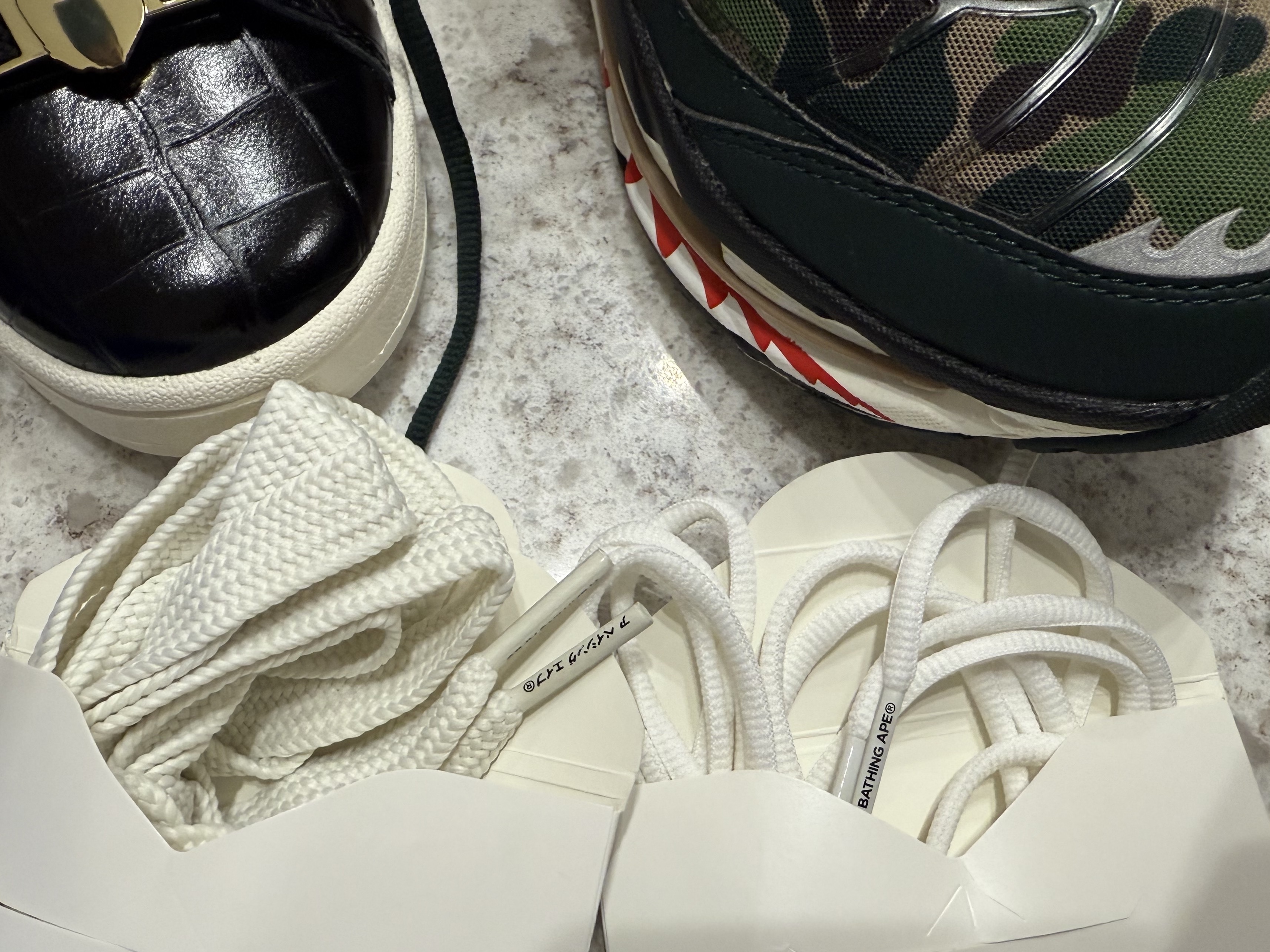 Adidas x BAPE Adistar Hrmy Hemp Iron Metallic, Adidas x BAPE Campus 00s Core Black Off White 착용 스타일 - 5