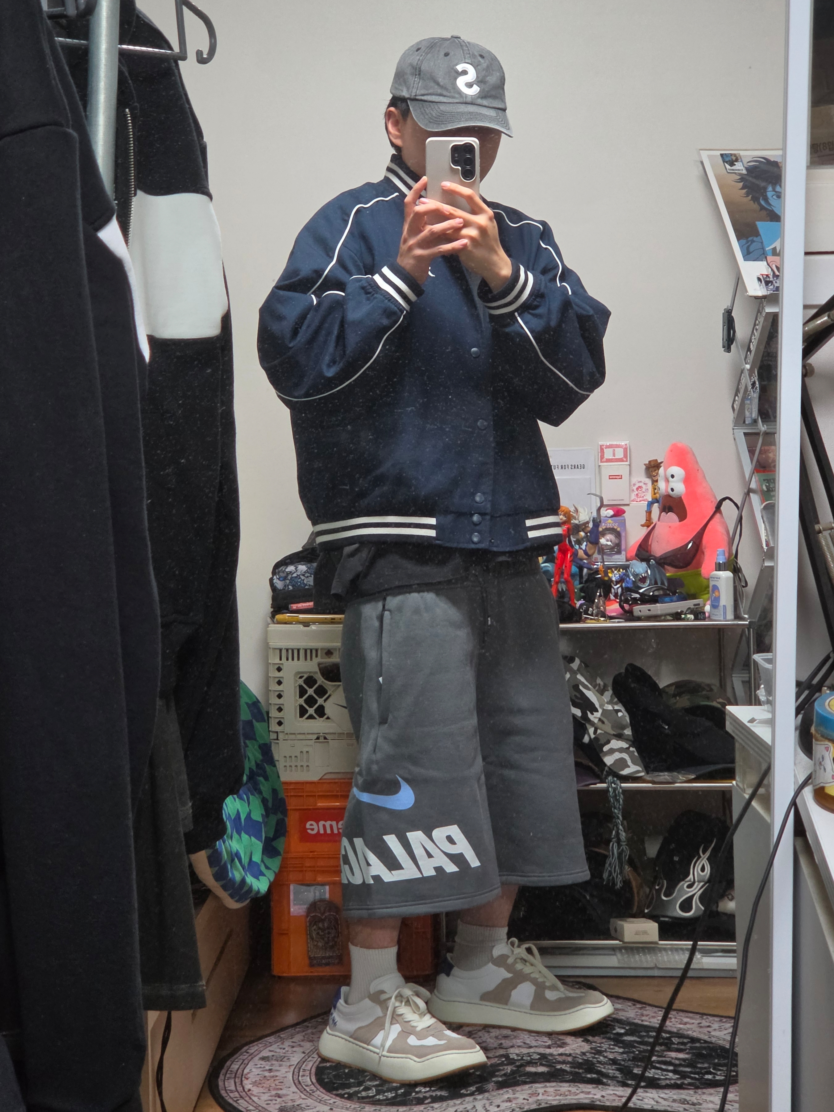 Palace x Nike Sweat Short Charcoal - 26SS 착용 스타일