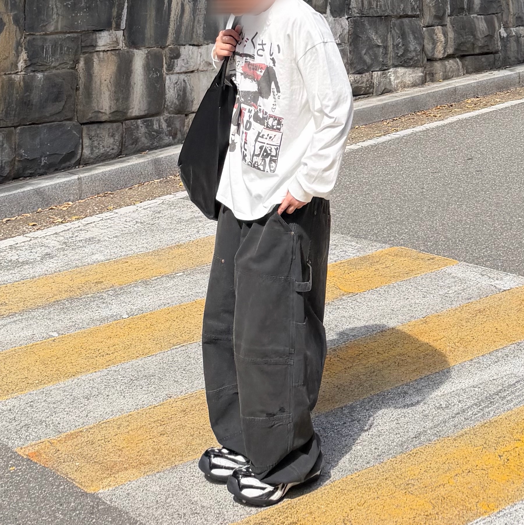 Balenciaga Double Knee Pants Black, Balenciaga Soleless Sneaker In Black White 착용 스타일 - 2
