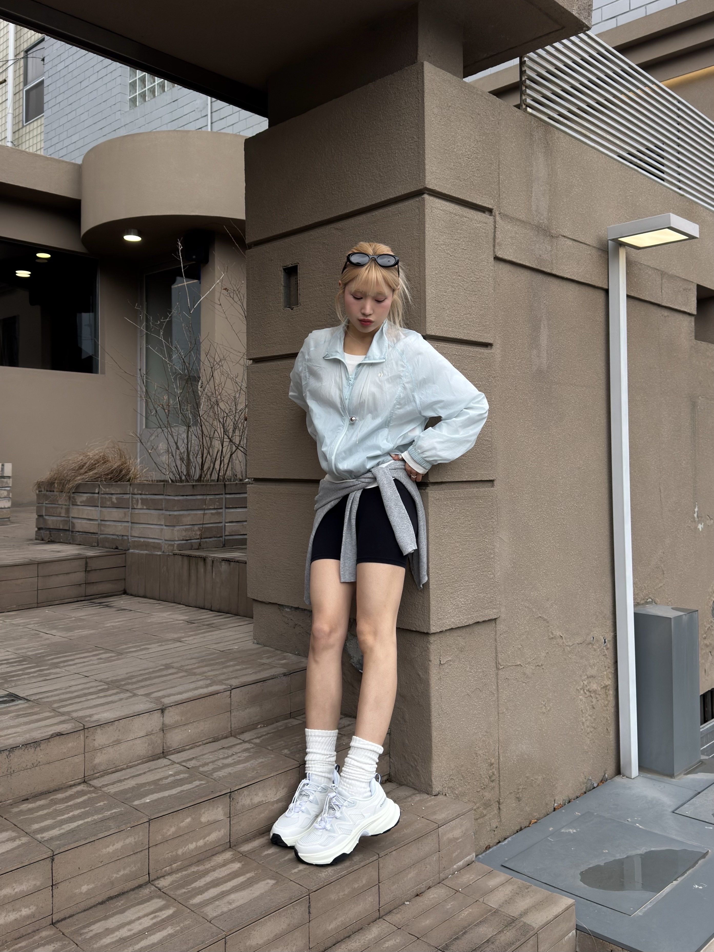 le coq sportif (Online Exclusive) Womens Stand Neck Ultra Light Jacket Green Blue 착용 스타일 - 8