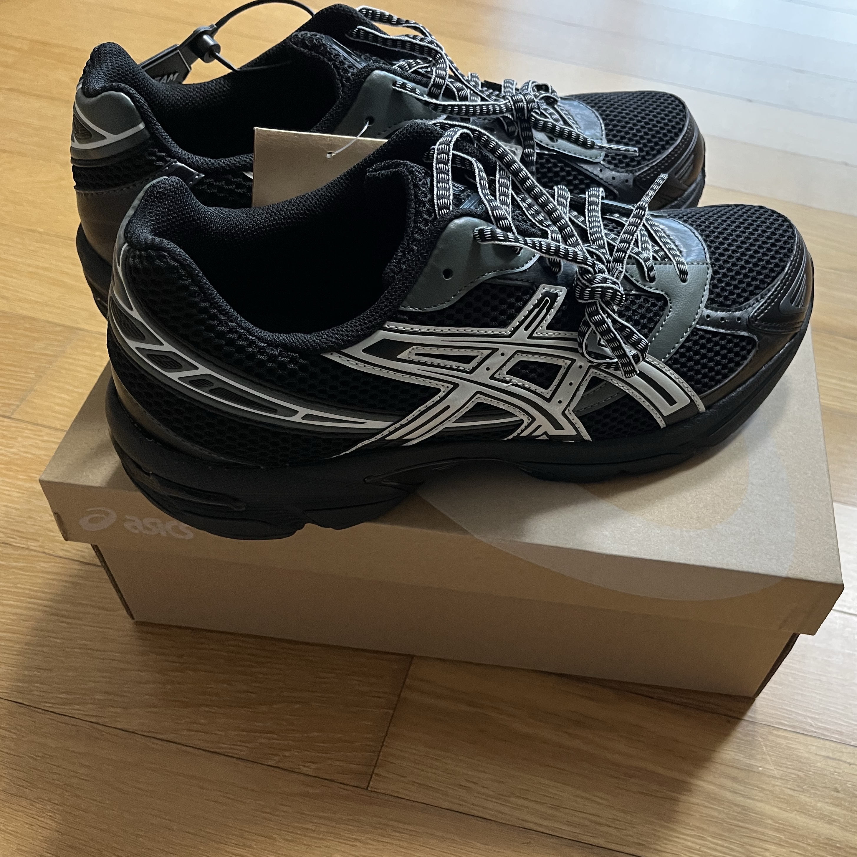 Asics Gel-1130 Black Glacier Grey - Folder Exclusive 착용 스타일