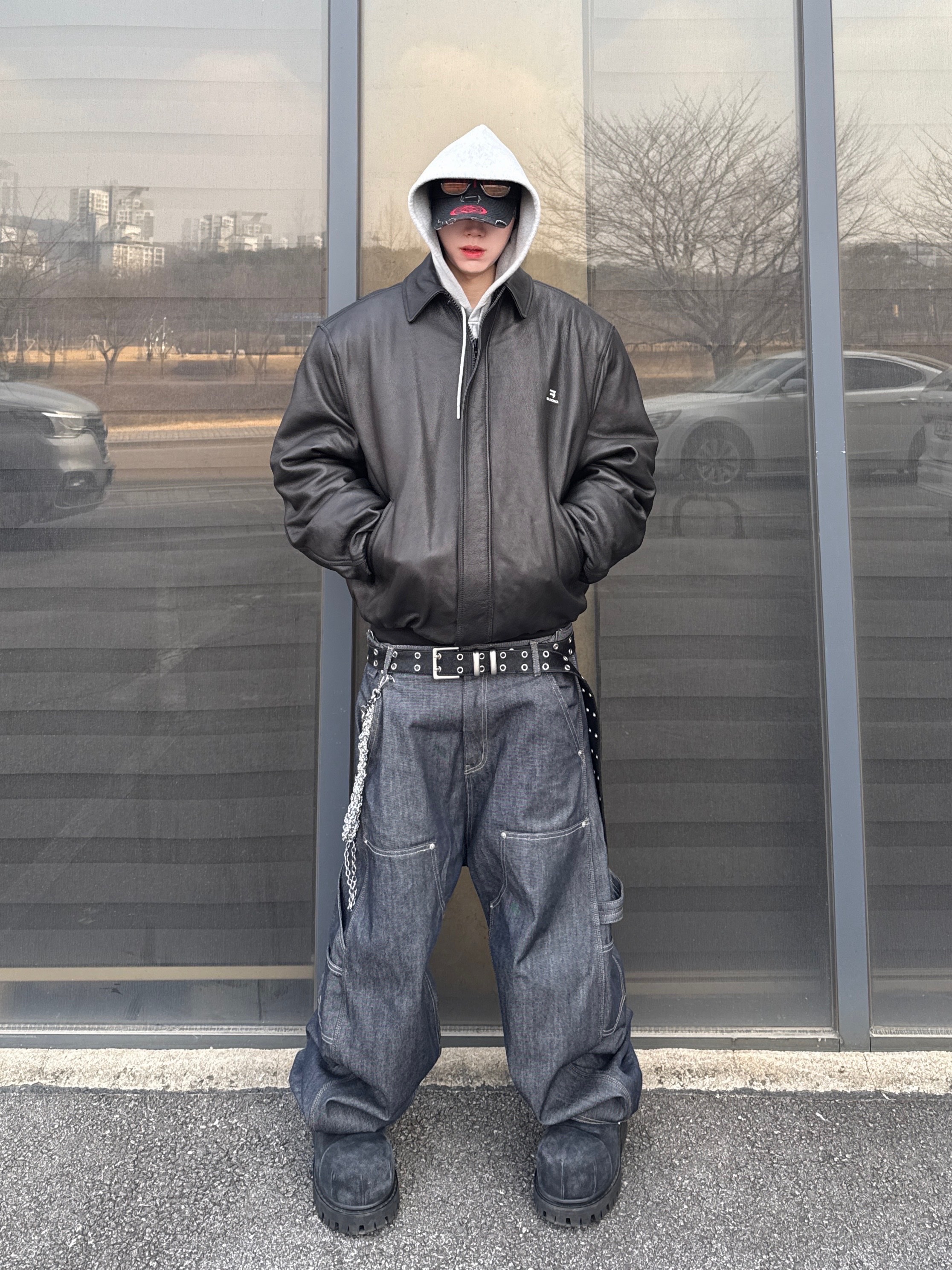 Balenciaga Sporty B Taxi Blouson Black, Balenciaga Sporty B Taxi Blouson Black 착용 스타일 - 2