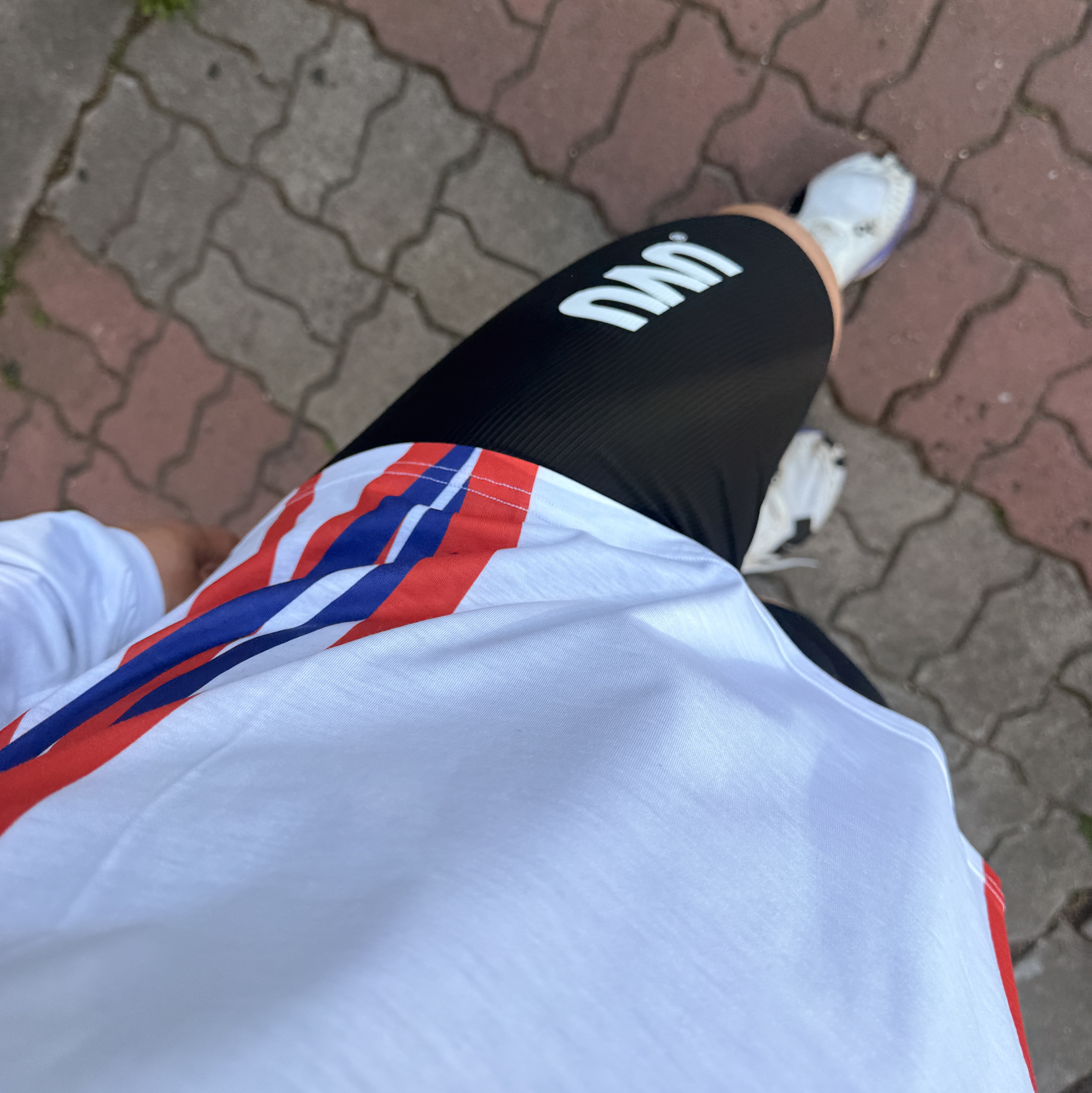 UVU Chicago L/S Running Top White, UVU Half Tight 2.0 Black 착용 스타일 - 1