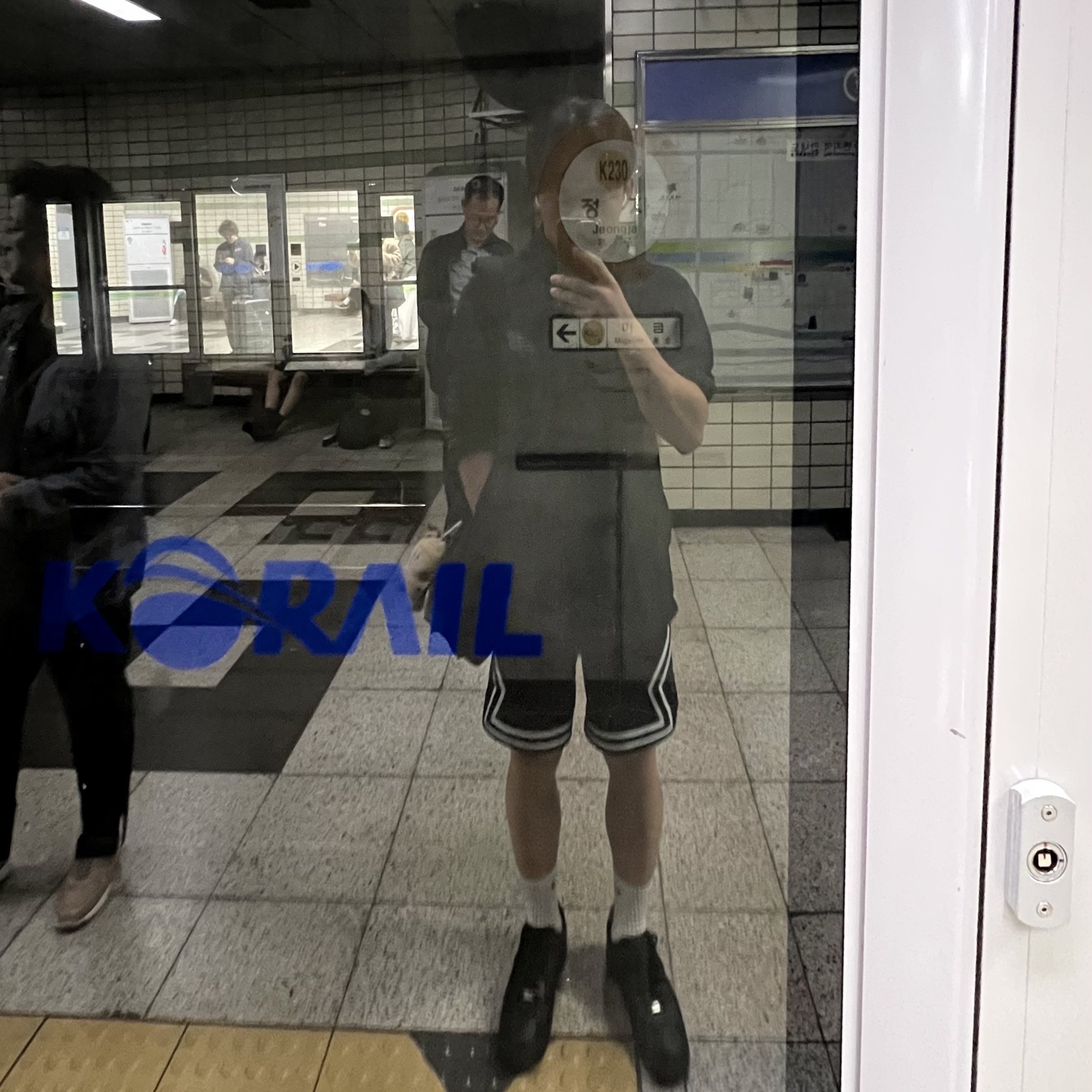 Jordan Sport Dri-Fit Mesh Diamond Shorts Black White 착용 스타일