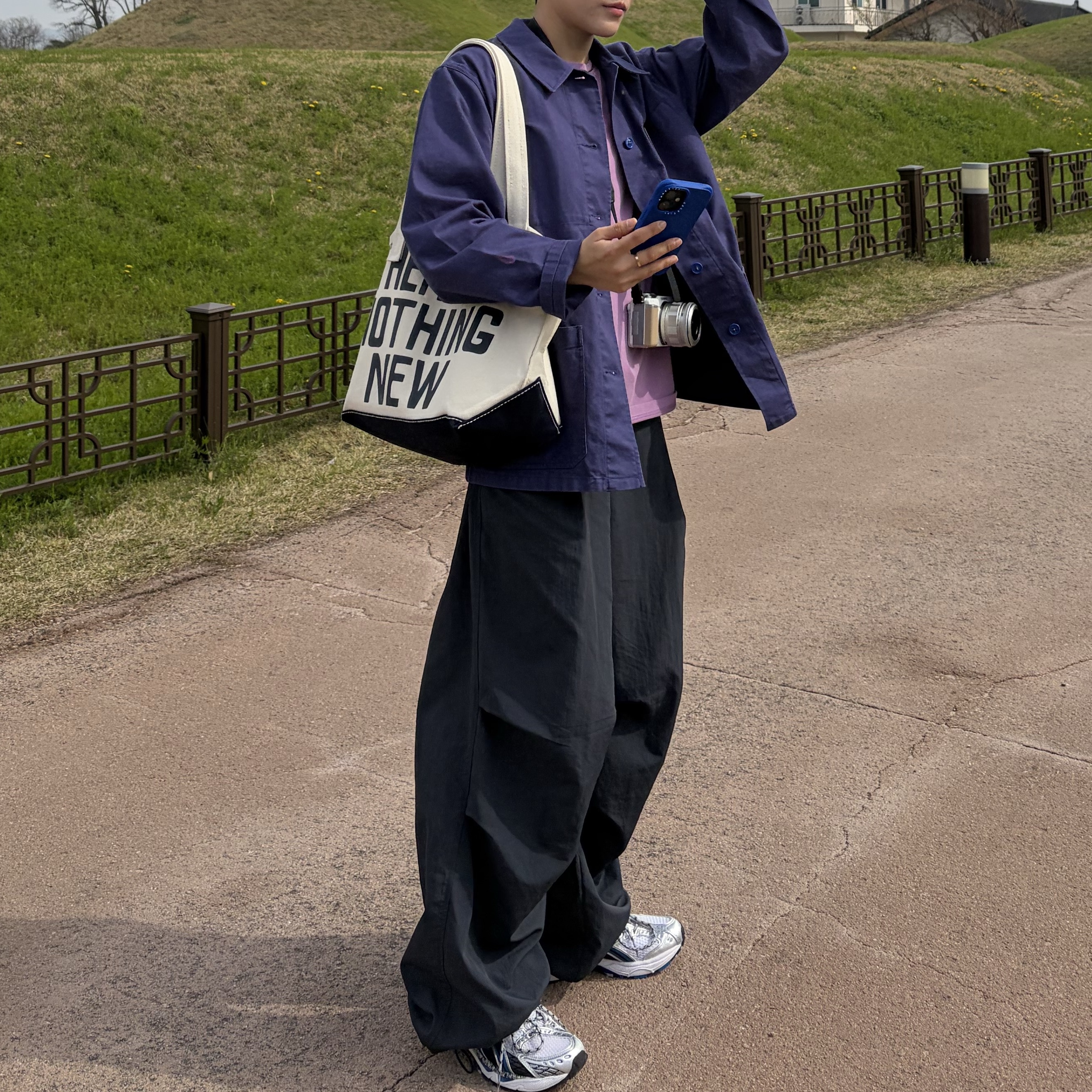 Collect Pieces There Is Nothing New Souvenir Tote Bag Natural Navy, Asics Gel-Kayano 14 Monaco Blue Black 착용 스타일