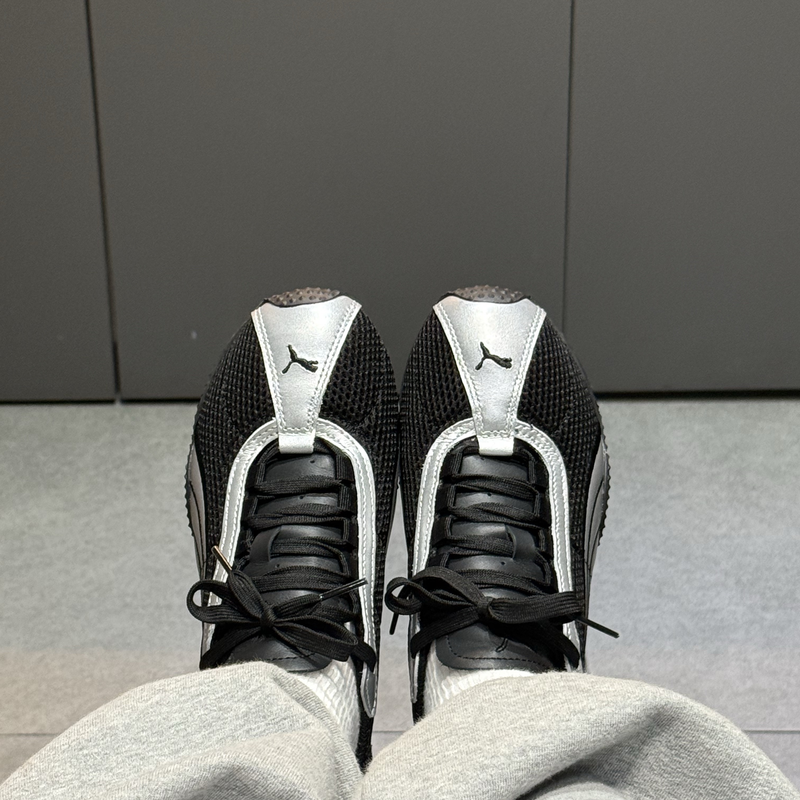 Puma H-street OG Black Silver 착용 스타일 - 2