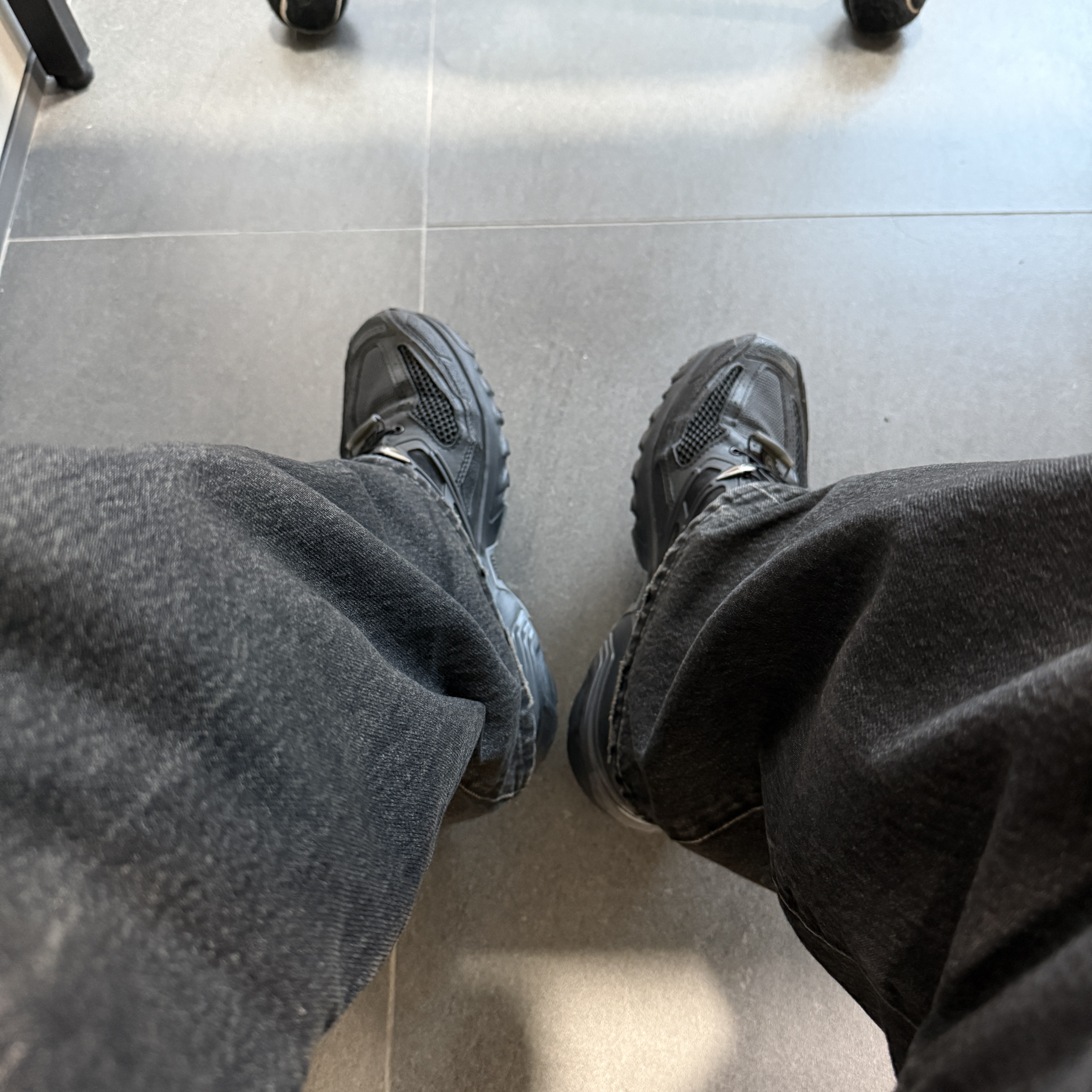 Salomon ACS + Black Silver 착용 스타일