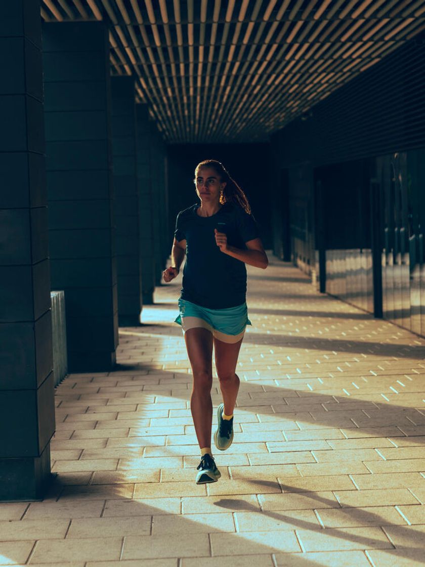 데카트론 여성 러닝 심리스 반팔 티 런 컴포트 500 틸 블루(DECATHLON Kiprun Women's Running Seamless TShirt Run Comfort 500 Teal Blue) - 8