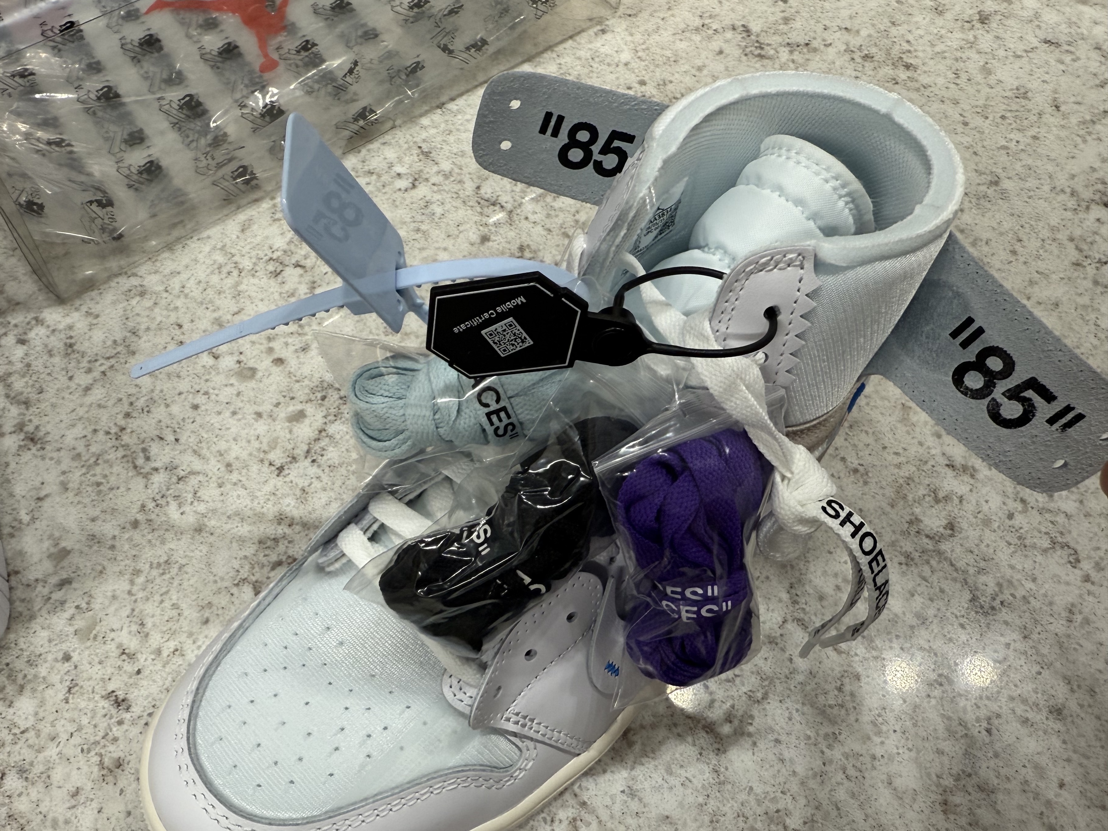 Jordan 1 x Virgil Abloh Archive Retro High Alaska White 착용 스타일 - 4