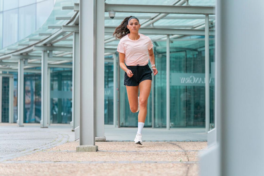 데카트론 여성 러닝 반팔 티 런 드라이 500 플루오 페일 핑크(DECATHLON Women's Running Short-Sleeved T-Shirt Run Dry 500 Fluorescent Pale Pink) - 9