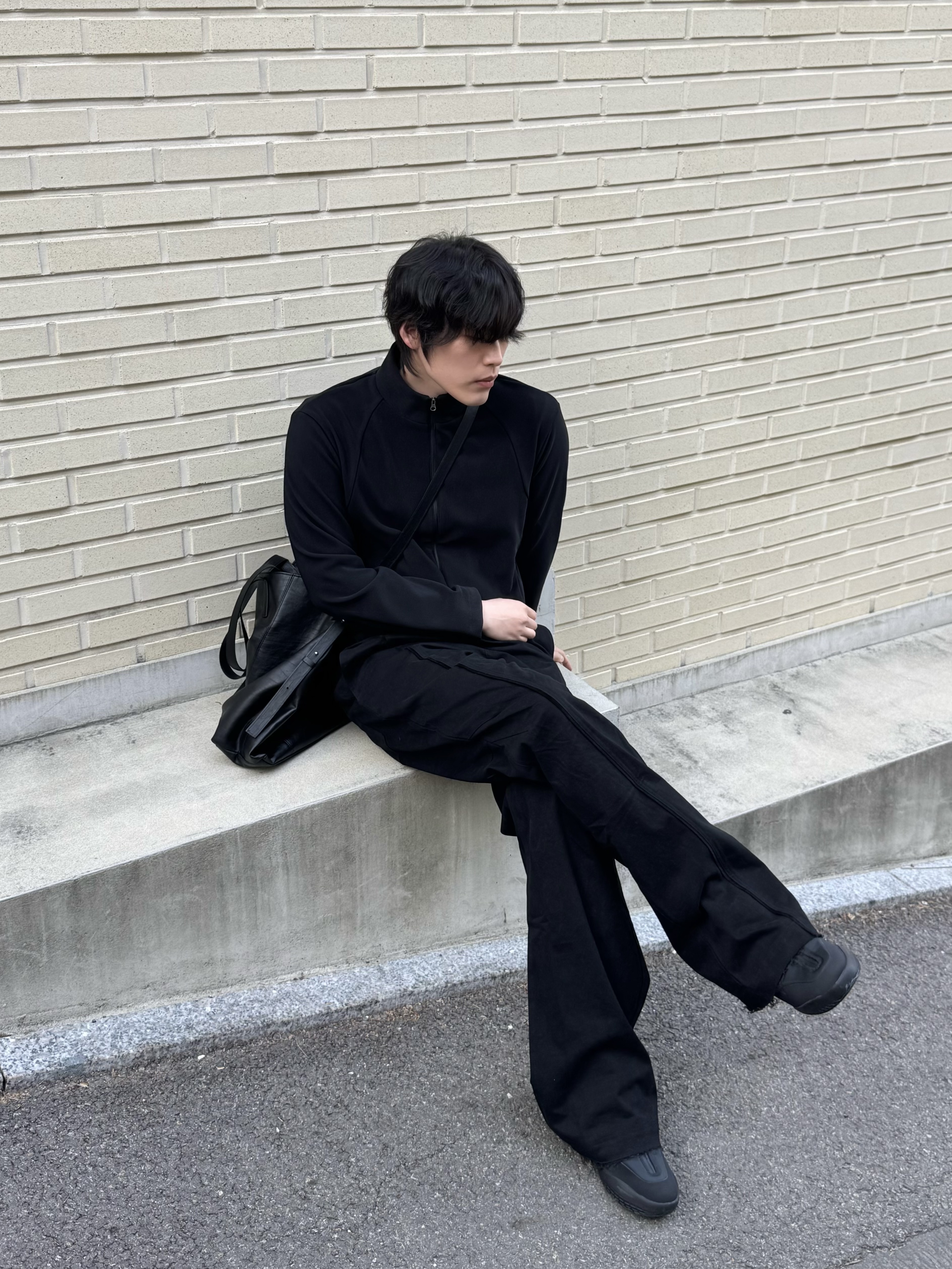 Xlim EP.9 03 Trousers Black, Converse x Shai 001 Charm Black 착용 스타일 - 3