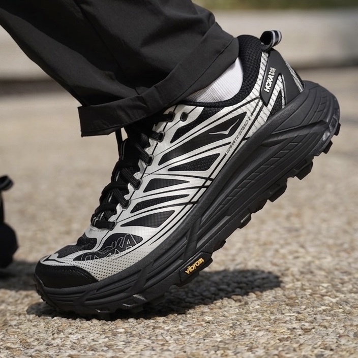 Hoka Mafate Speed 2 Black Silver 착용 스타일