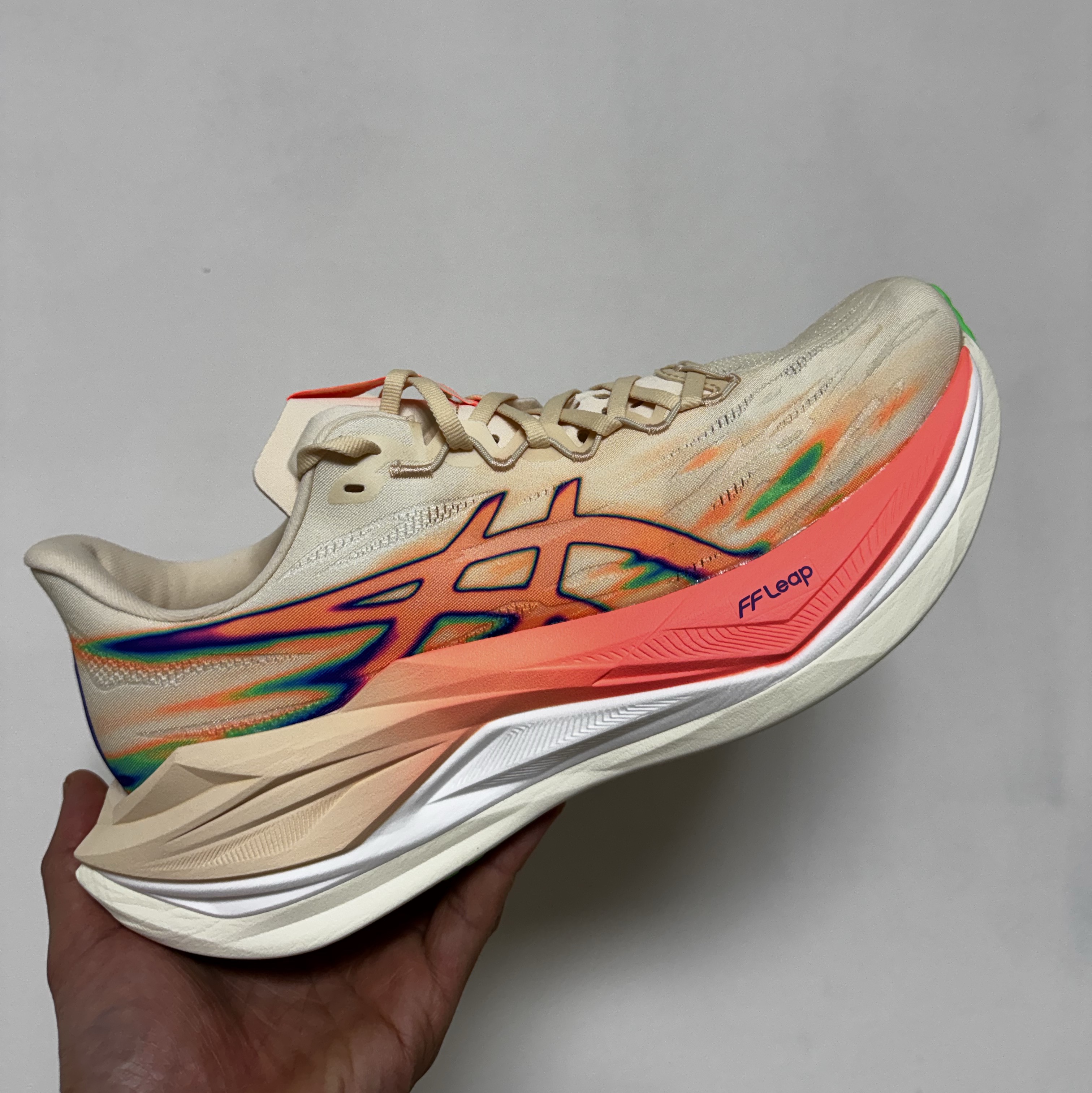 Asics Superblast 3 Seashell Sun Coral 착용 스타일 - 4