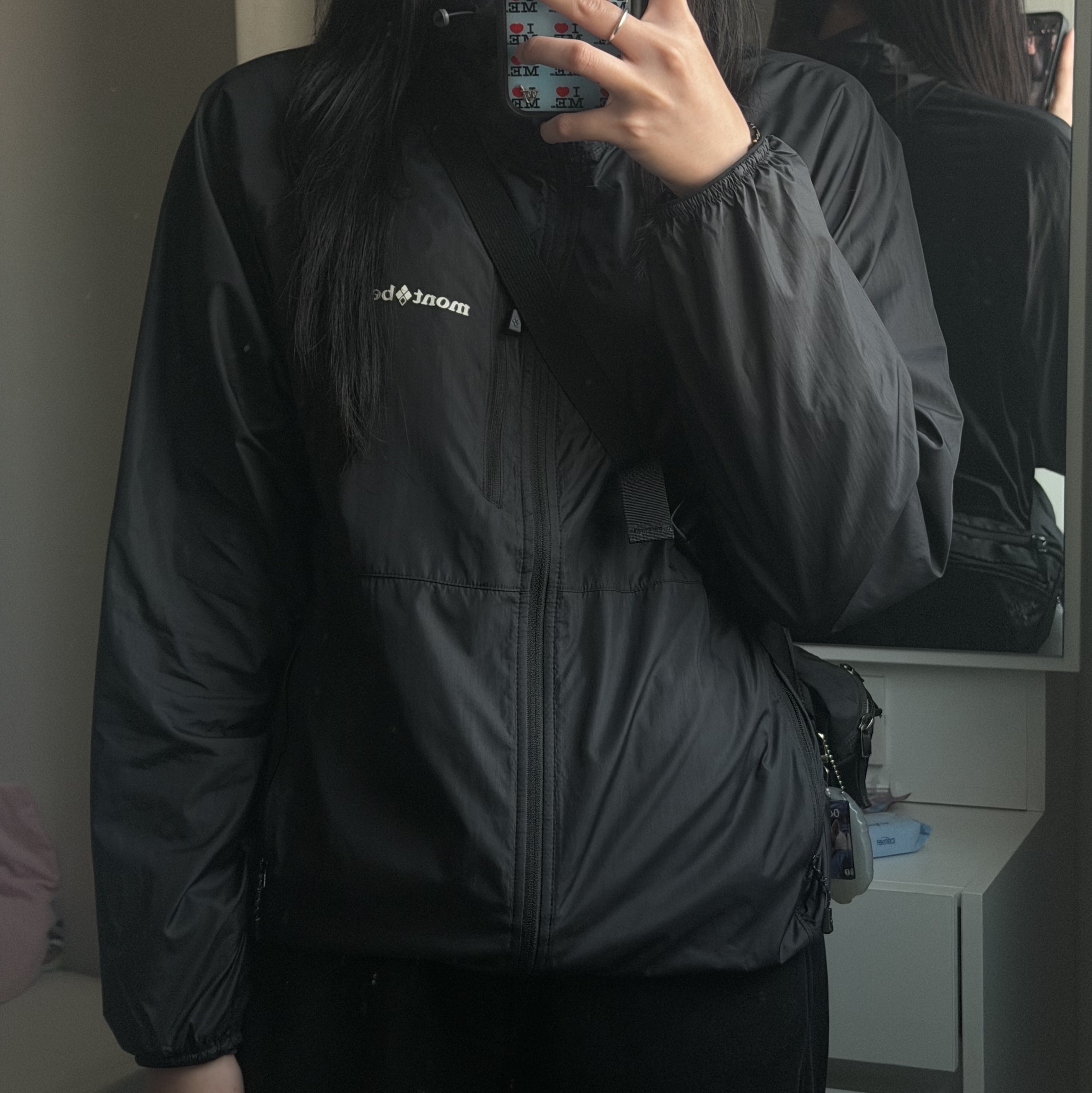 Montbell Wind Blast Hooded Jacket Black 착용 스타일