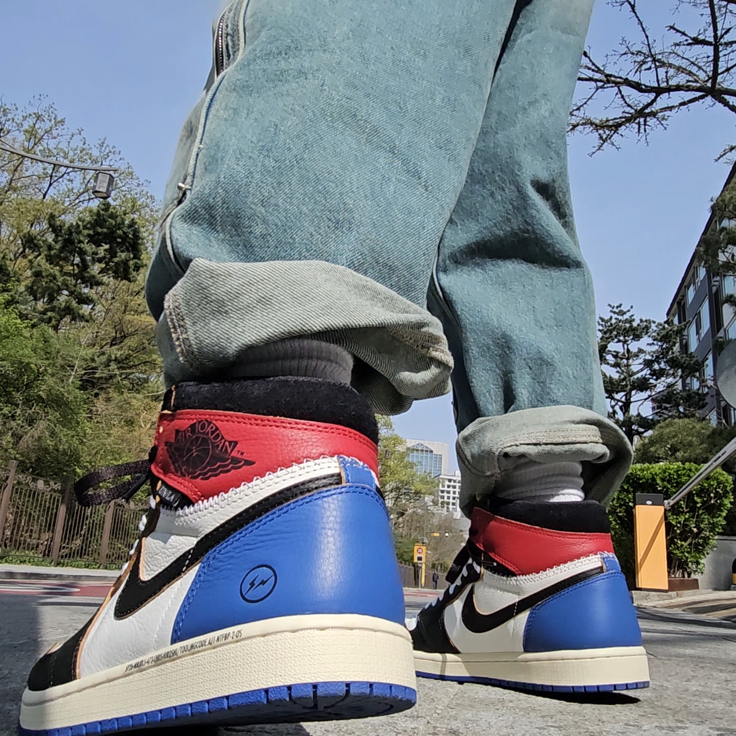 Jordan 1 x Fragment x Union LA Black and Varsity Red, Gucci Ghost Ring Silver 9mm 착용 스타일 - 4