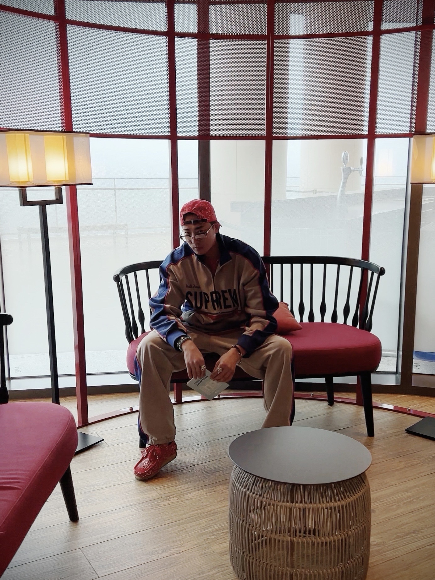 Supreme Bandana Camp Cap Red - 21SS, Supreme Small Box T-Shirt Red Bandana - 21SS 착용 스타일 - 1