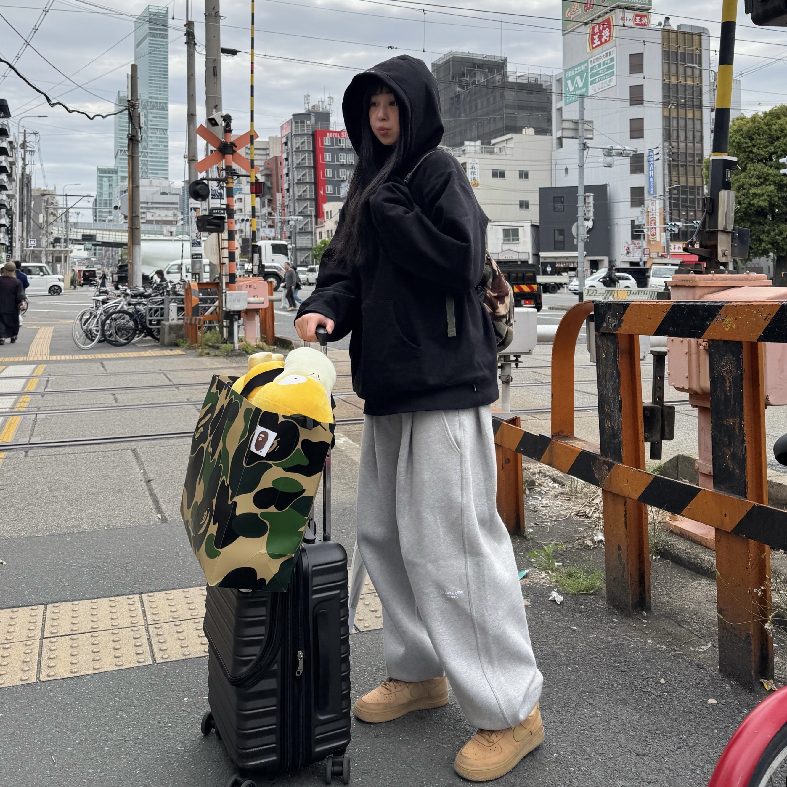 Undermycar Mu.03 Anti Fxxking Logo Play Oversized Sweat Jogger Melange Gray 착용 스타일 - 6