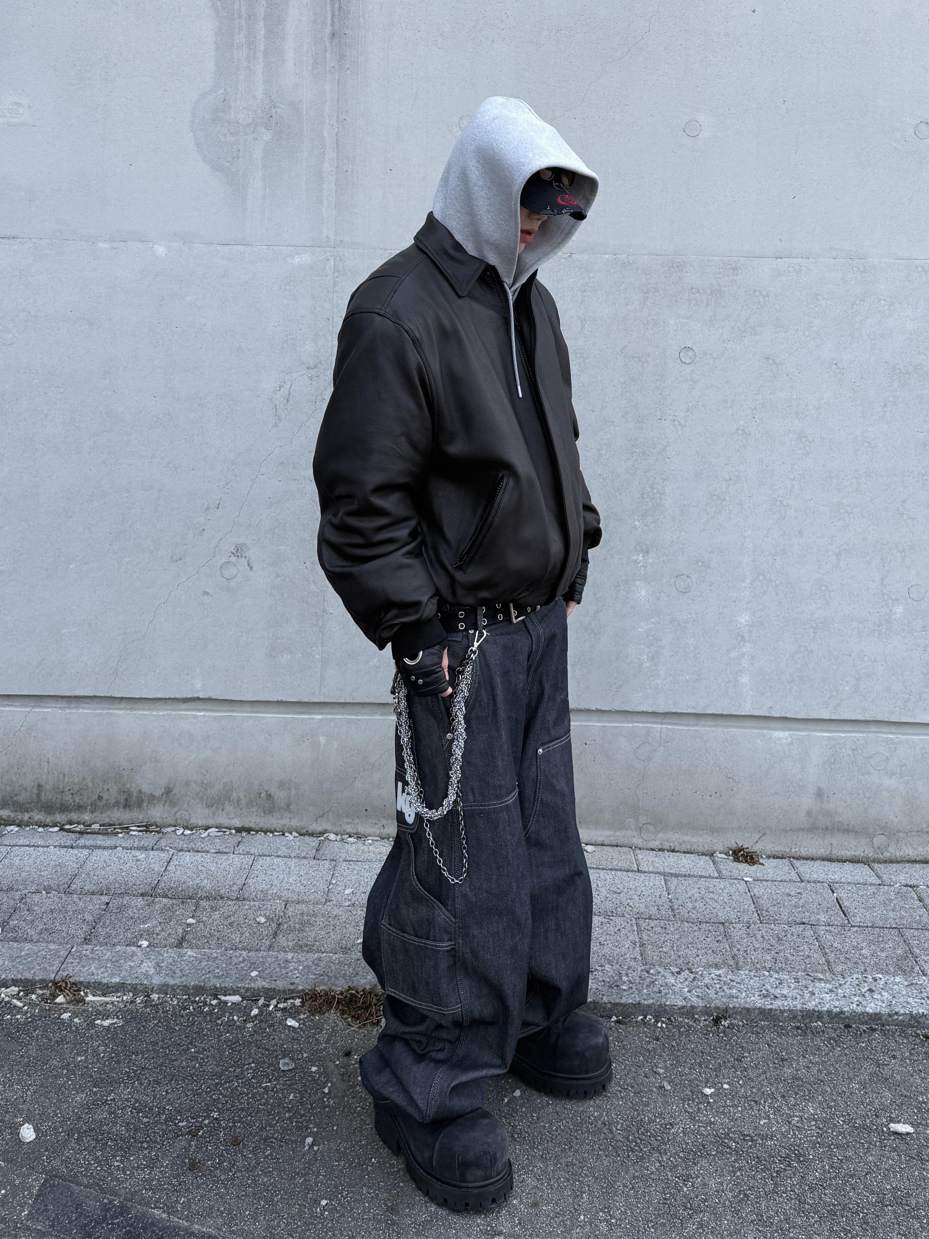 Balenciaga Sporty B Taxi Blouson Black, Balenciaga Sporty B Taxi Blouson Black 착용 스타일 - 5