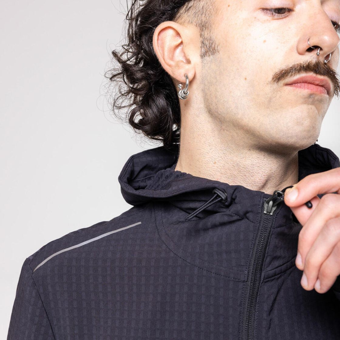 데카트론 남성 러닝 재킷 런 웜 500 스모크 블랙(DECATHLON Men's Running Jacket Run Warm 500 Smoke Black) - 5