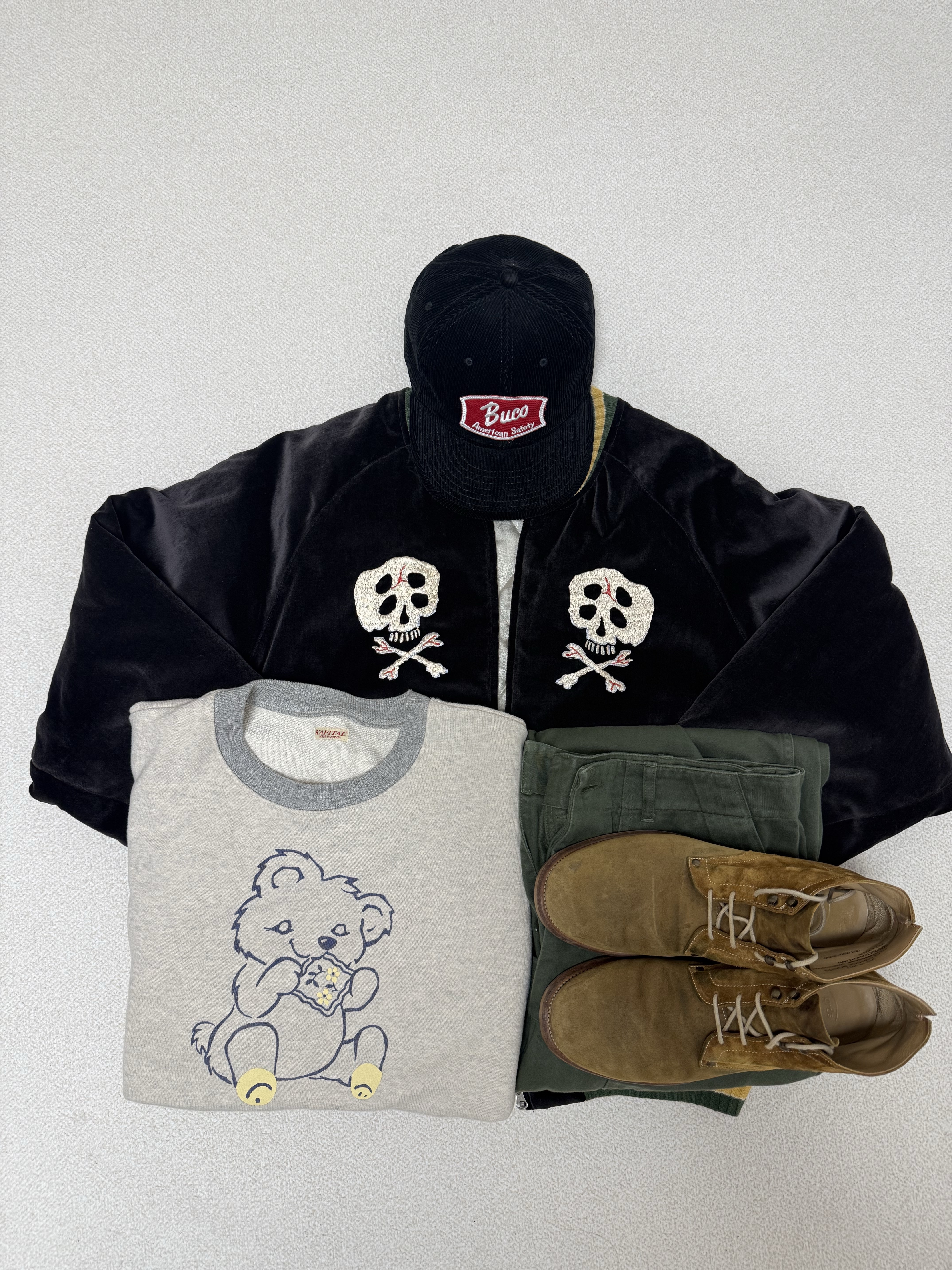 Kapital Velveteen Sulfide Souvenir Rain Skull Jacket Black 착용 스타일 - 1