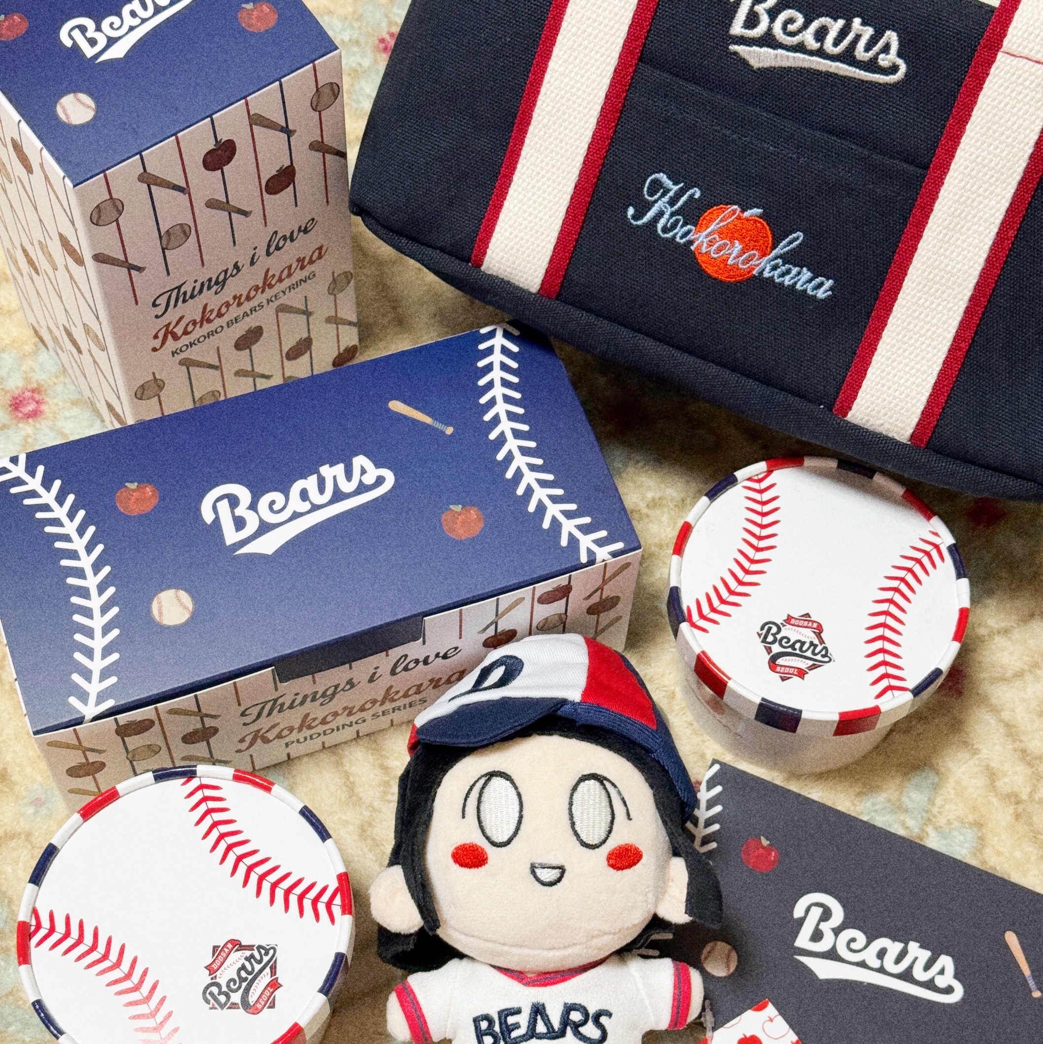 [KREAM 단독] Doosan Bears x Kokorokara Hustle Pudding 2pcs & Kokoro Bear Keyring & Cooler Bag Full Set 착용 스타일 - 1