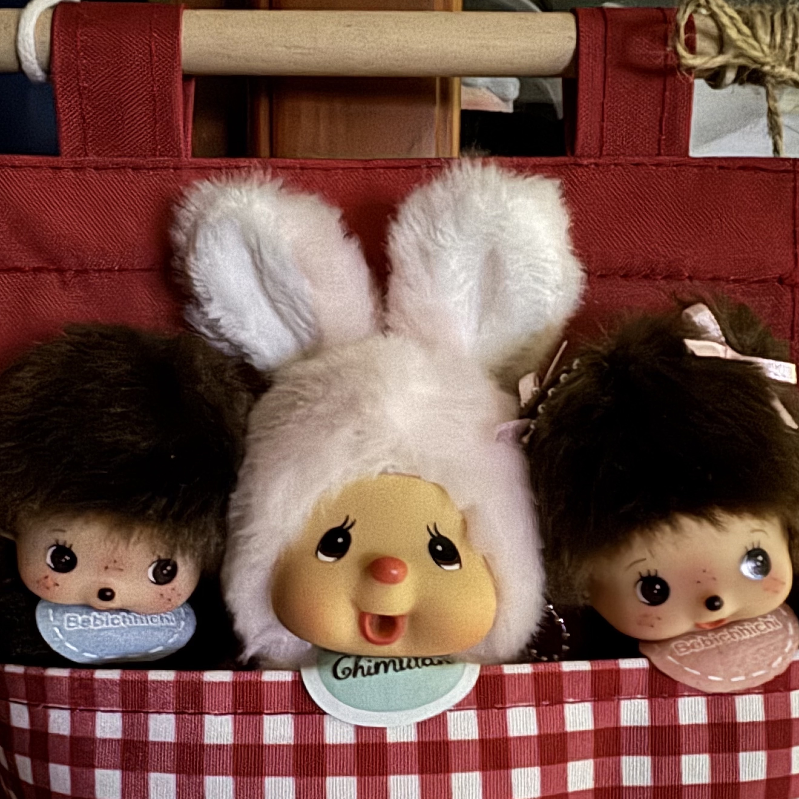 Monchhichi Chimutan Big Head SS Keychain Light Pink 착용 스타일