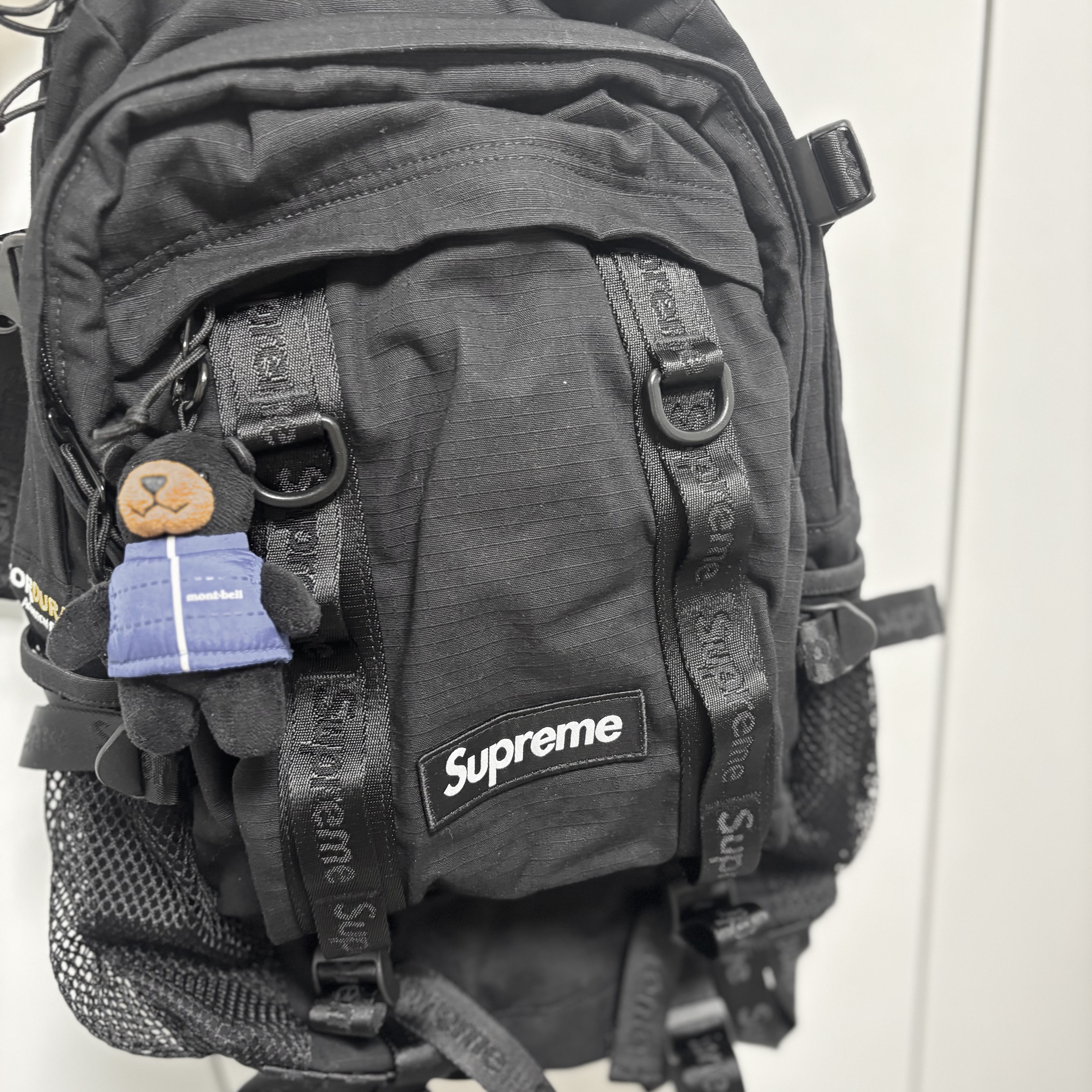Supreme Backpack Black - 26SS 착용 스타일