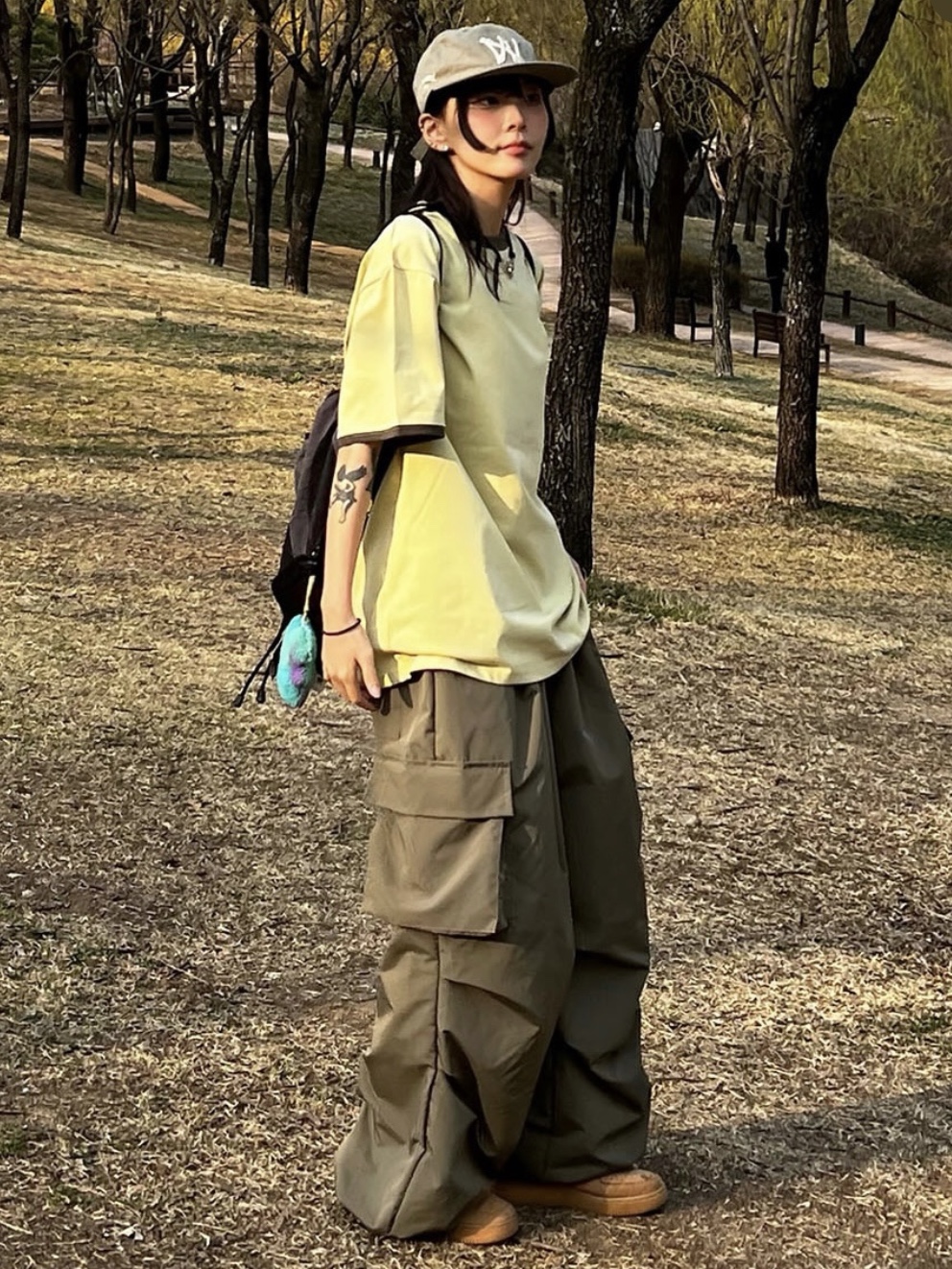 Nike Air Force 1 '07 WB Flax, Aoiro 6-Panel Bone A/N Cap Olive 착용 스타일 - 3