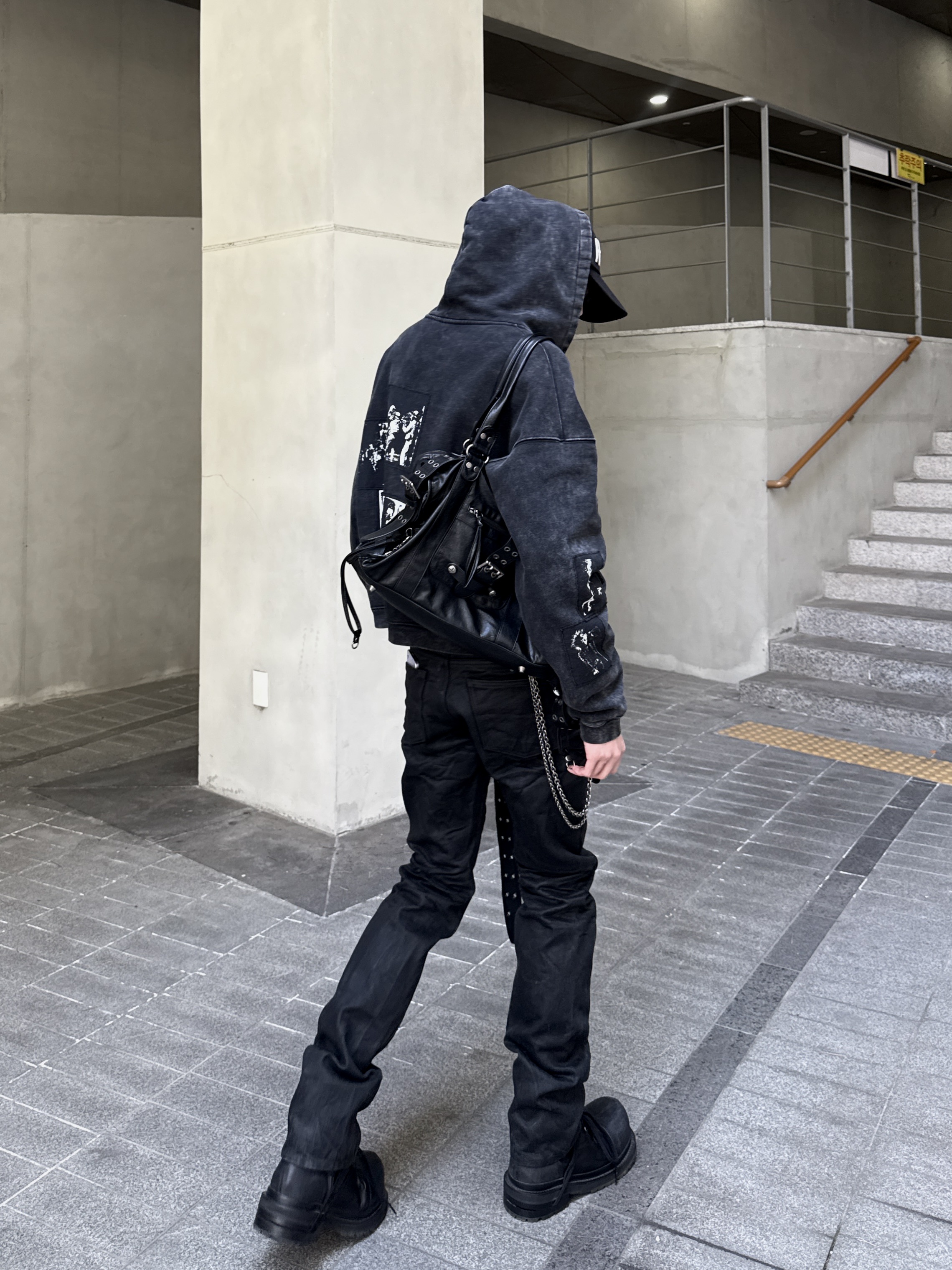 Sundayoffclub Waxed Straight Leg Jeans, Sundayoffclub R*AFF Vintage Thrashed Hat 착용 스타일 - 4